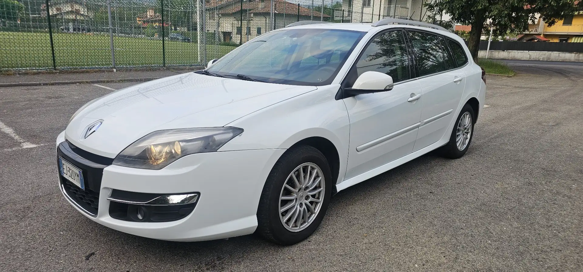 Renault Laguna SporTour 2.0 dci Nav 150cv Bianco - 1
