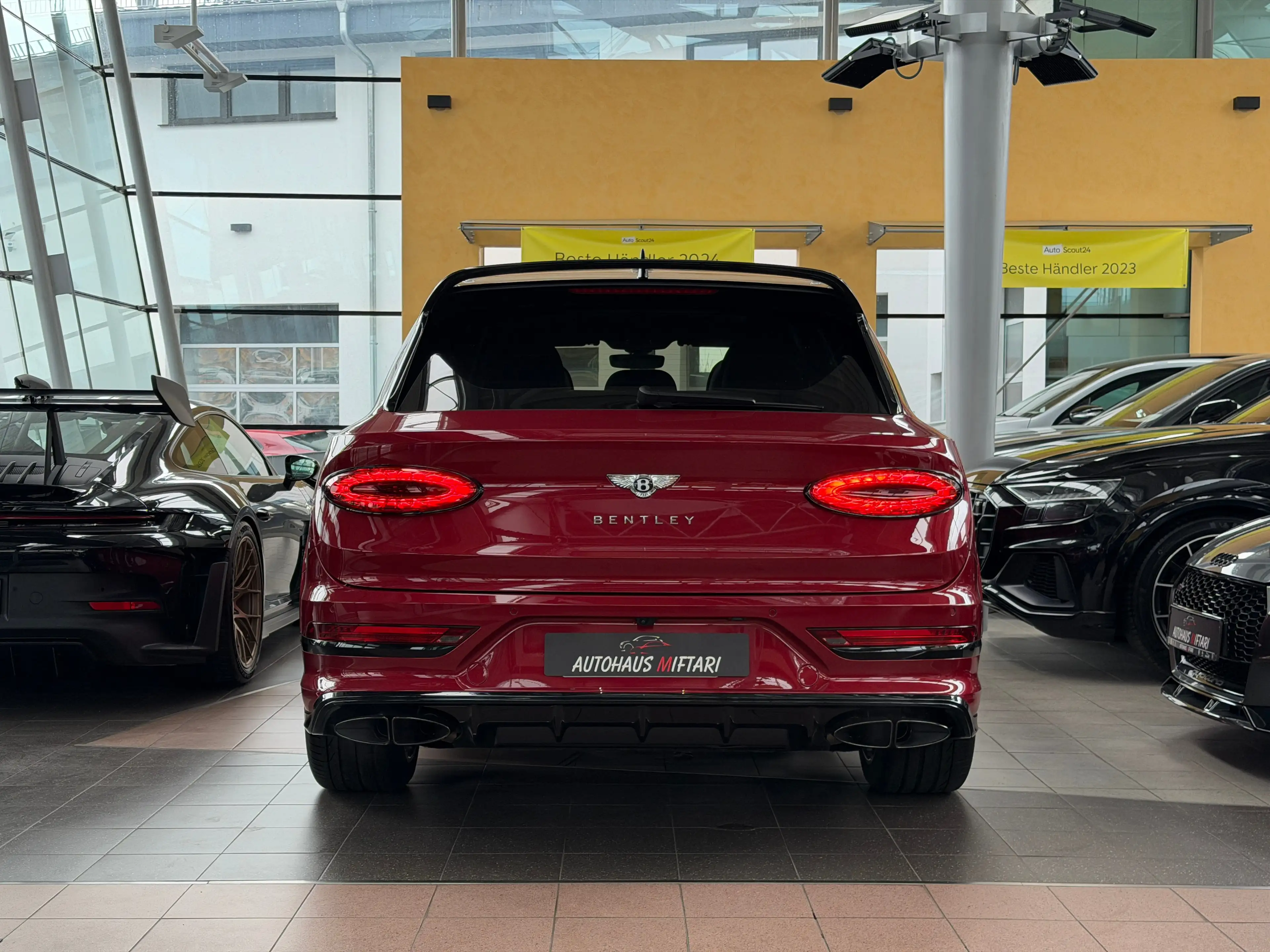 Bentley Bentayga S V8 NAIM Mulliner Carbon 22" All Terrain Touring — photo 9