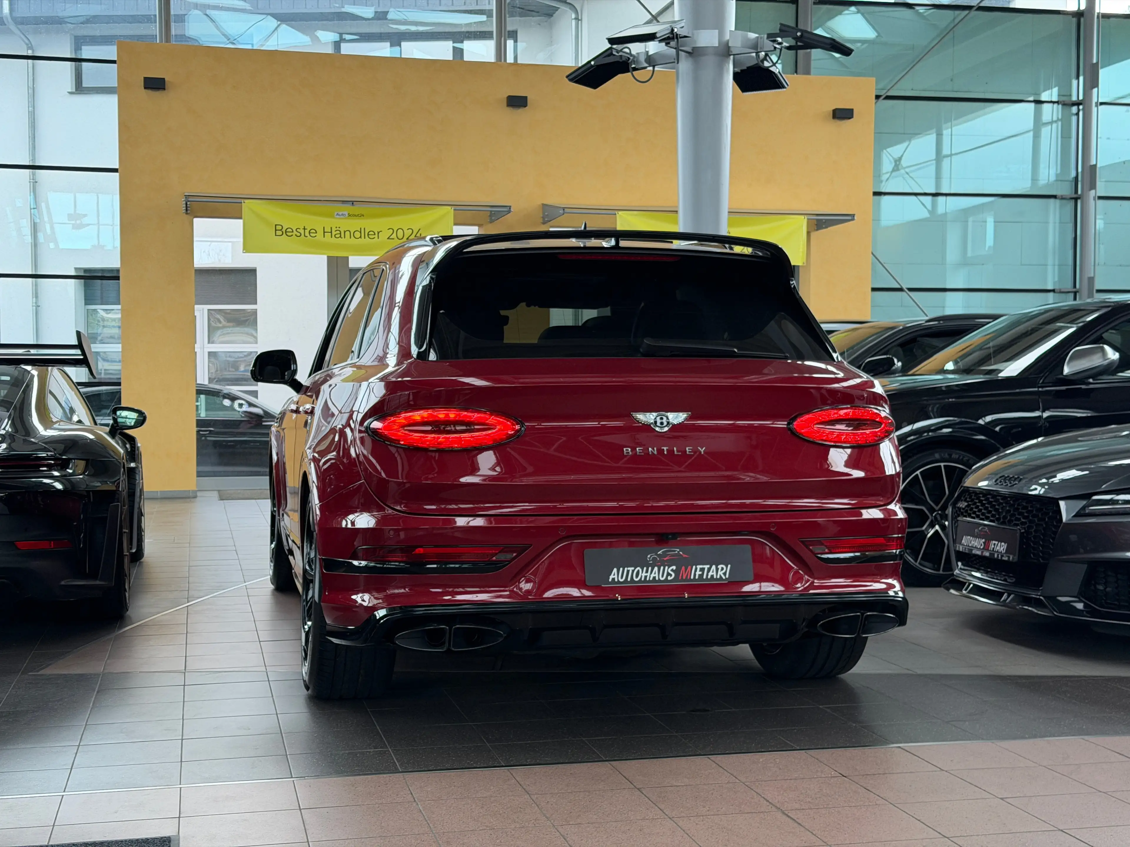 Bentley Bentayga S V8 NAIM Mulliner Carbon 22" All Terrain Touring — photo 7