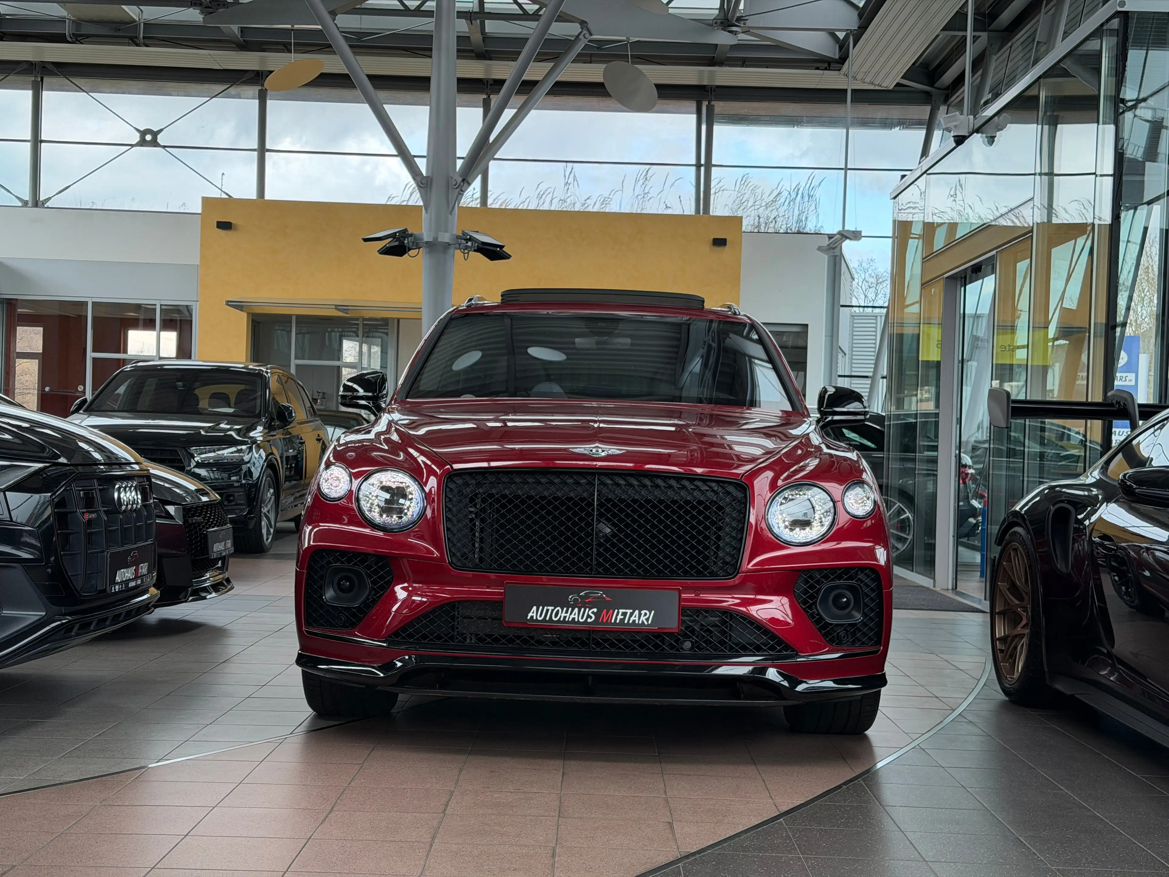 Bentley Bentayga S V8 NAIM Mulliner Carbon 22" All Terrain Touring — photo 8