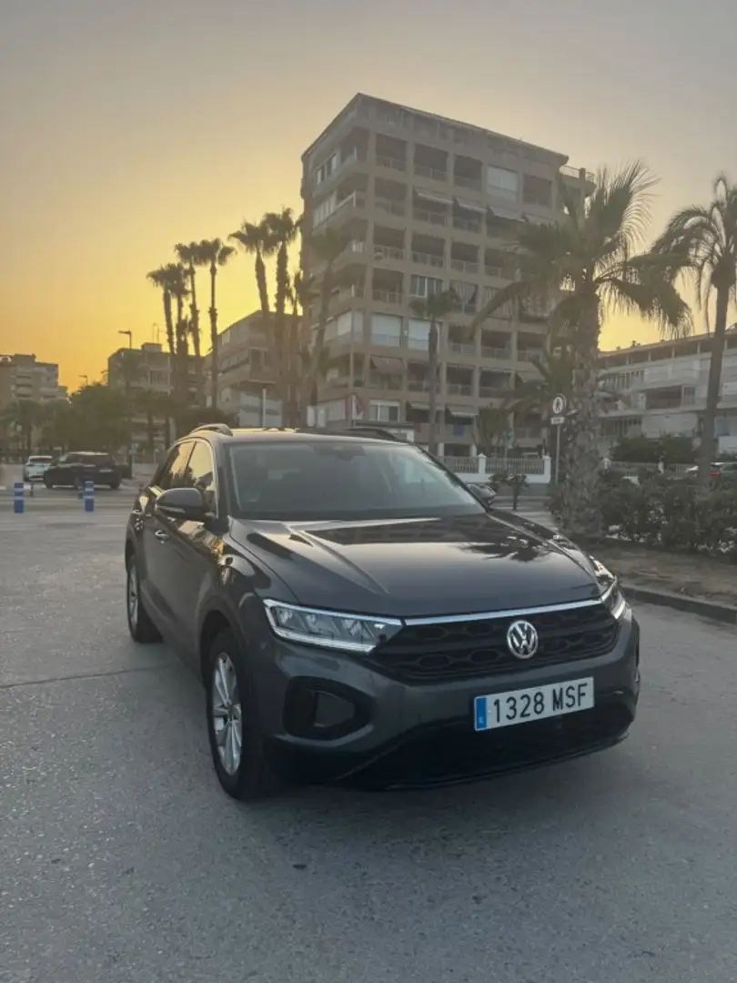 Volkswagen T-Roc 2.0TDI R-Line 110KW Gris - 1