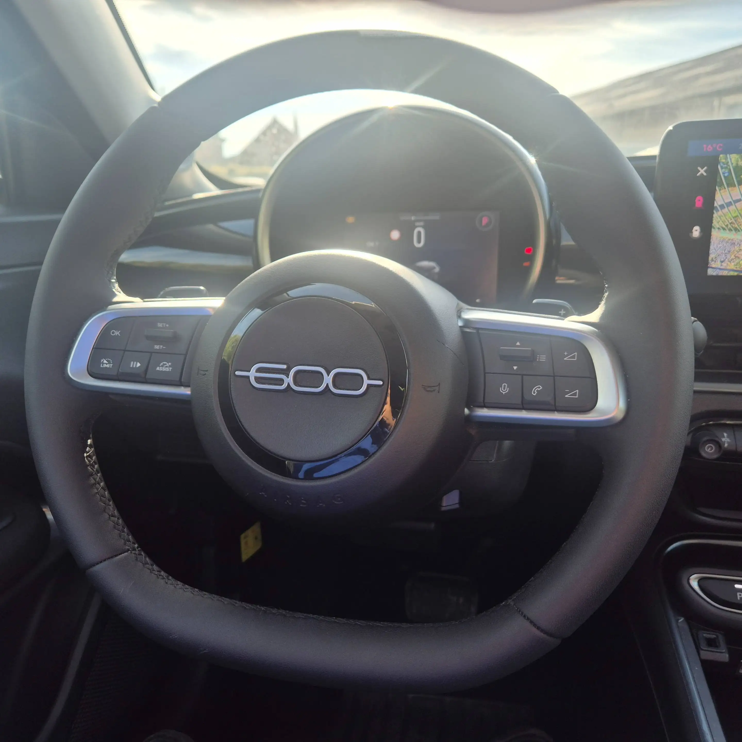 Fiat 600 1.2 Hybrid Icon 145ch eDCT6 — photo 5