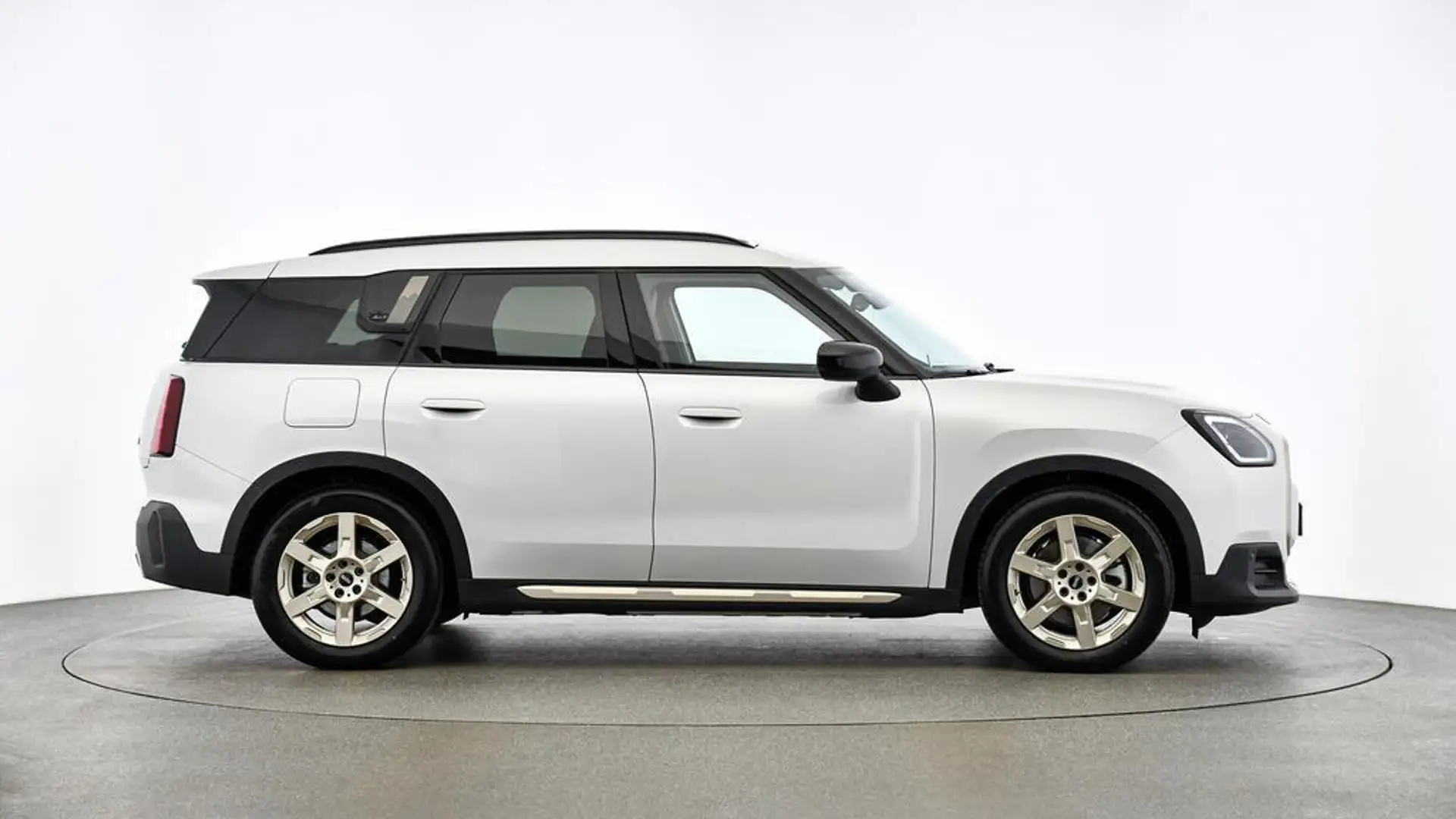 MINI Countryman SE All4 Favoured Trim Blanc - 2