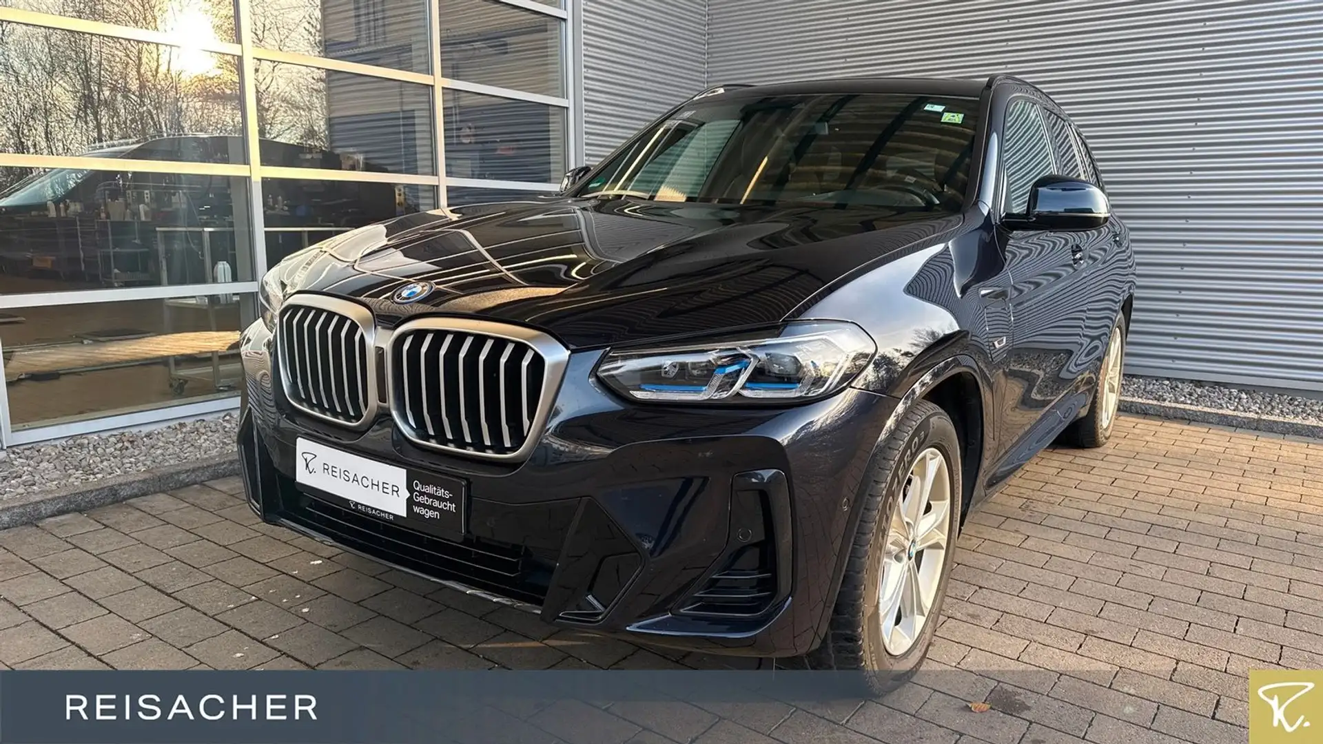 BMW X3 xDrive 30e M-Sport Navi Pano HUD RüKa 20"LM Schwarz - 1