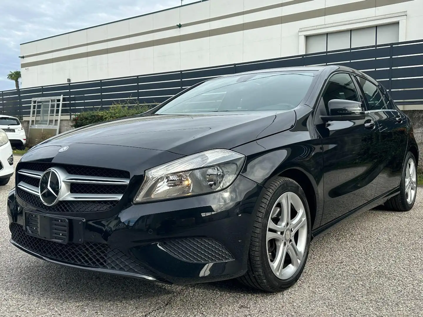 Mercedes-Benz 180 Premium Nero - 2