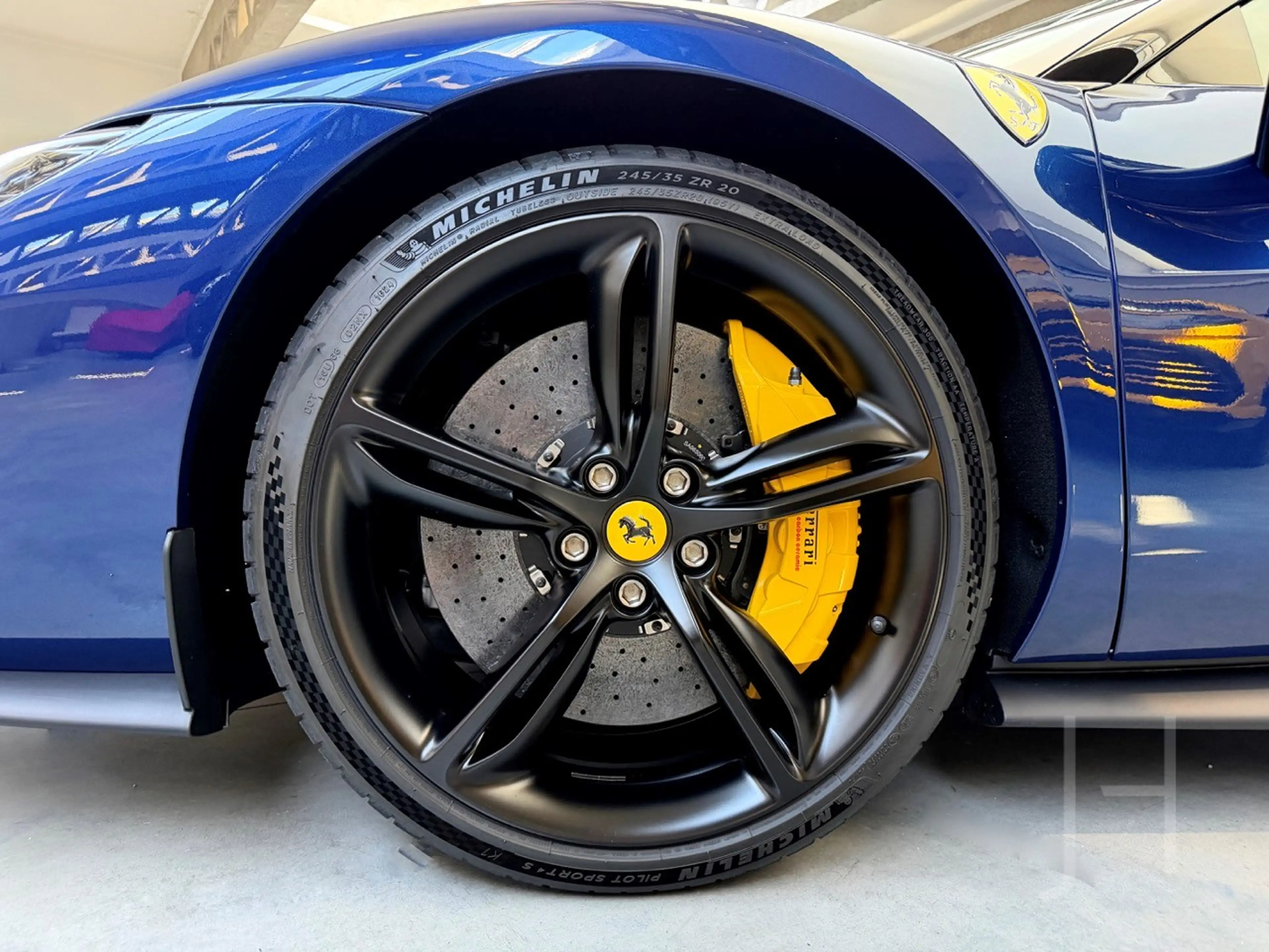 Ferrari 296 296 GTS — photo 9