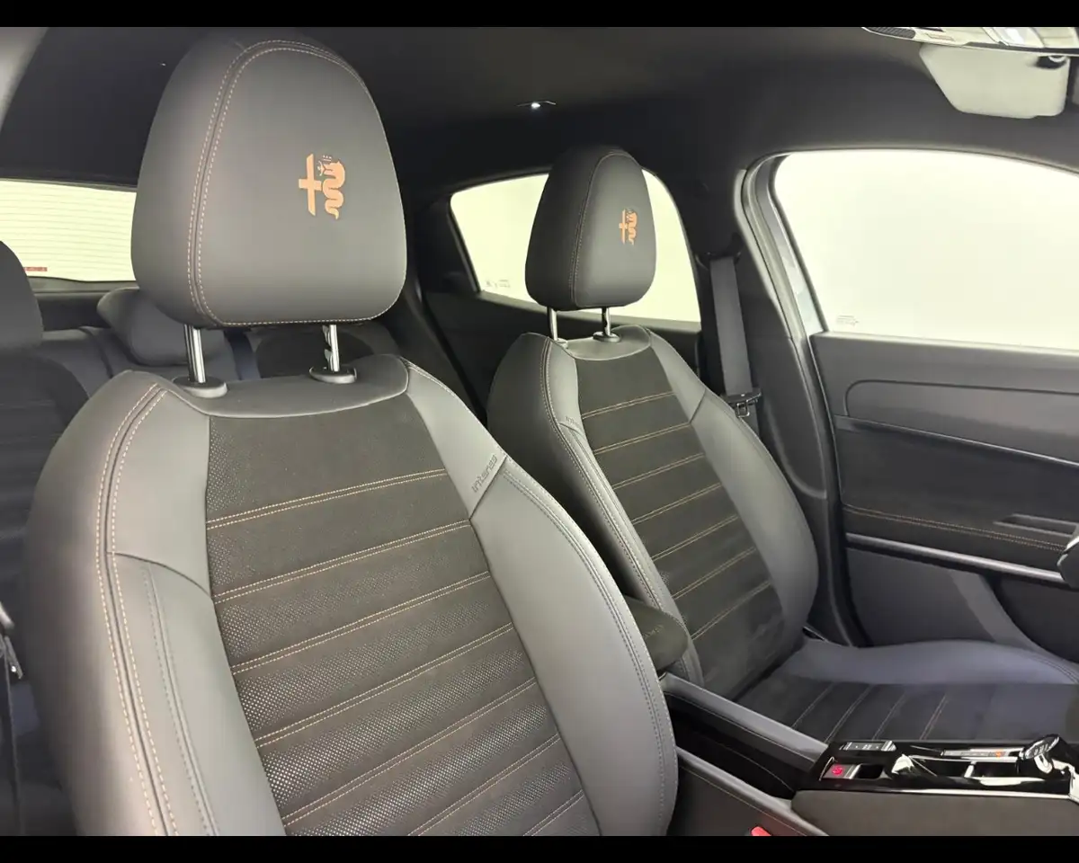 Alfa Romeo Junior 2025