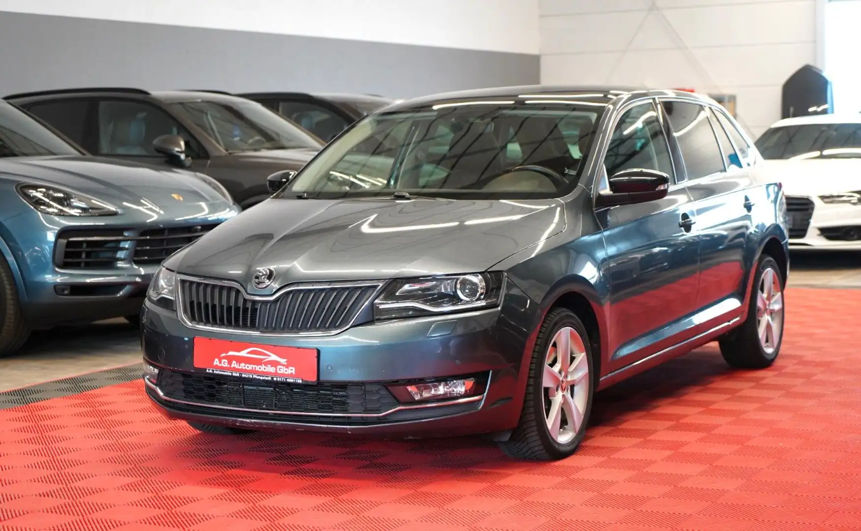 Skoda Rapid/Spaceback 1.4 TSI DSG Spaceback Style Bi-Xenon Grau - 1