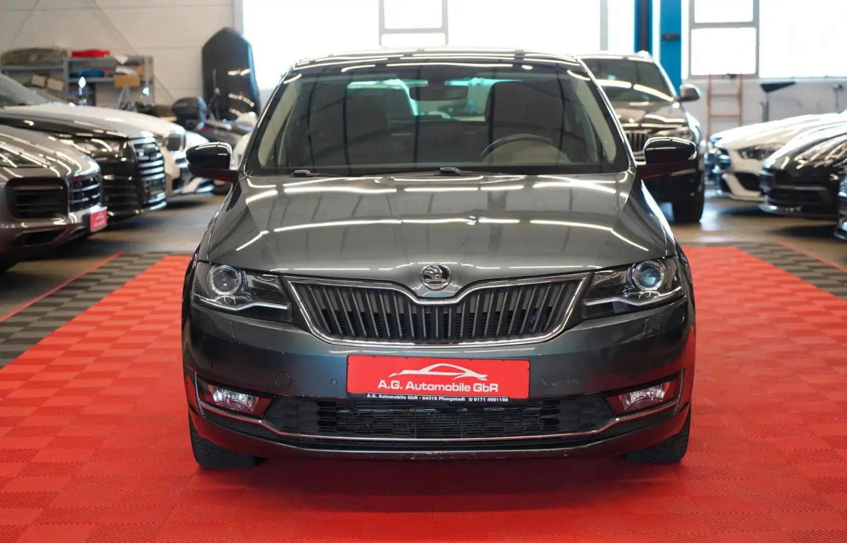 Skoda Rapid/Spaceback 1.4 TSI DSG Spaceback Style Bi-Xenon Grau - 2
