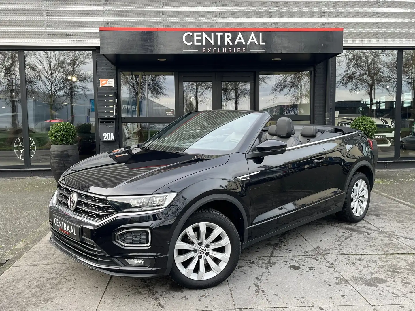 Volkswagen T-Roc Cabrio 1.5 TSI R-Line|Beats|Camera|ACC|Keyless|Car Noir - 1