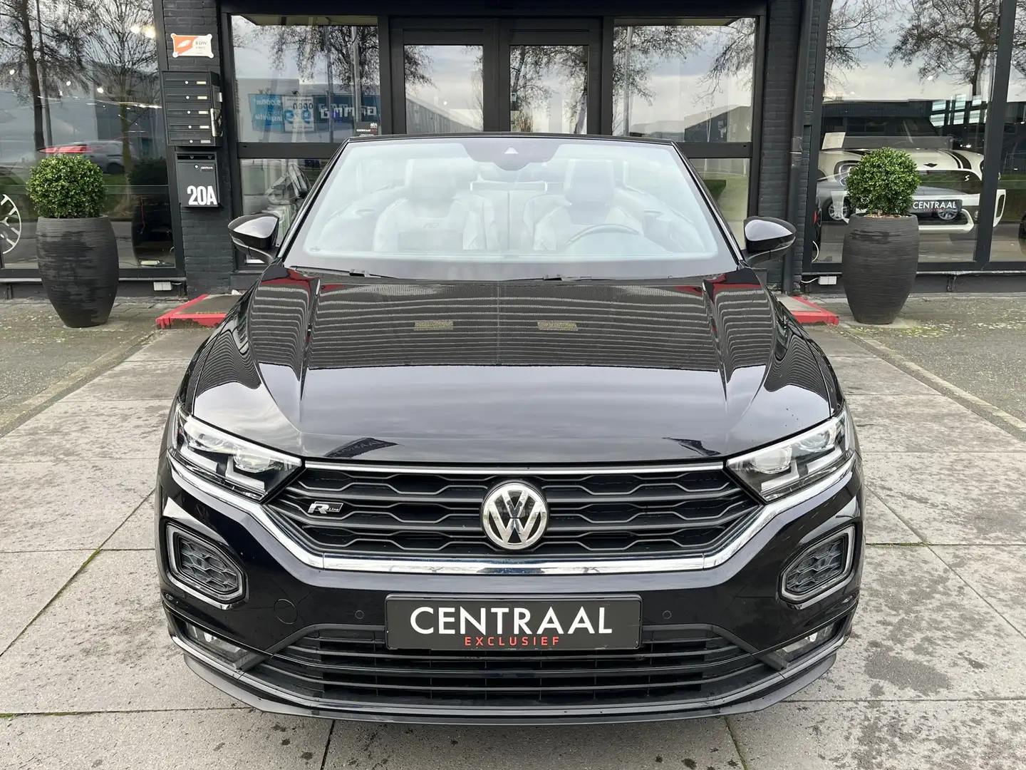 Volkswagen T-Roc Cabrio 1.5 TSI R-Line|Beats|Camera|ACC|Keyless|Car Noir - 2