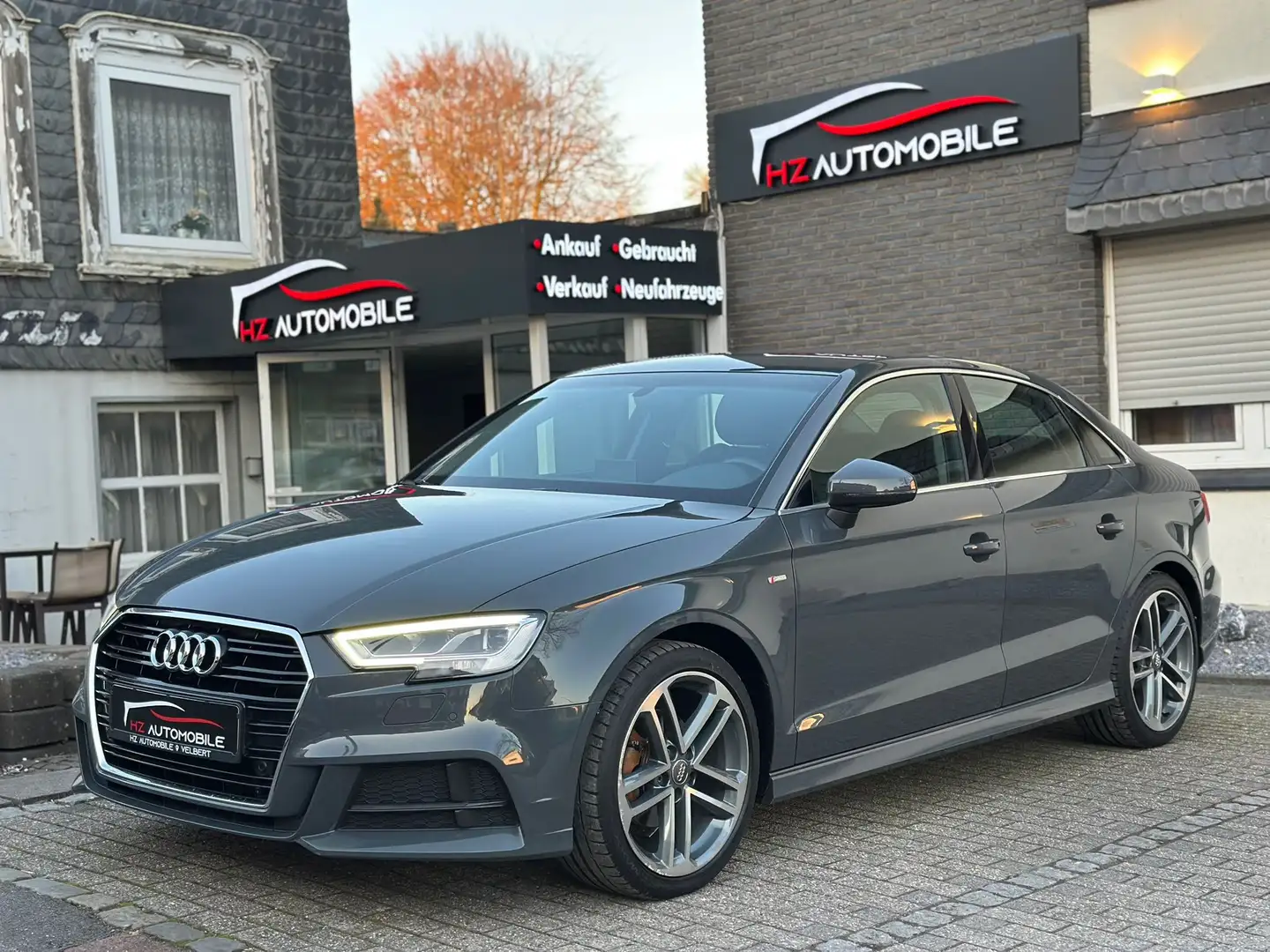 Audi A3 1.4 TFSI S-LINE sport Lim. *NAVI*LED*SHZ*PDC Grau - 1