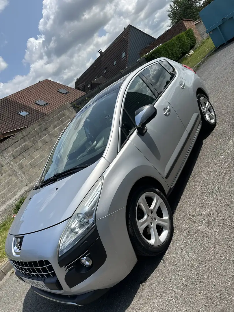 Peugeot 3008 2.0 HDi 16V 150ch FAP Féline - 1