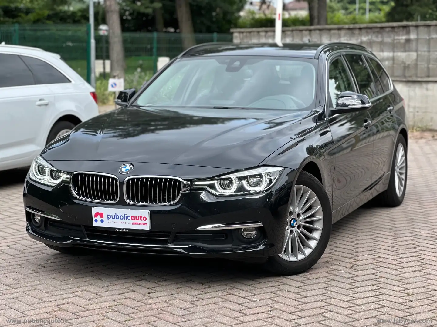 BMW 316 316d Touring Business Advantage aut. Black - 1