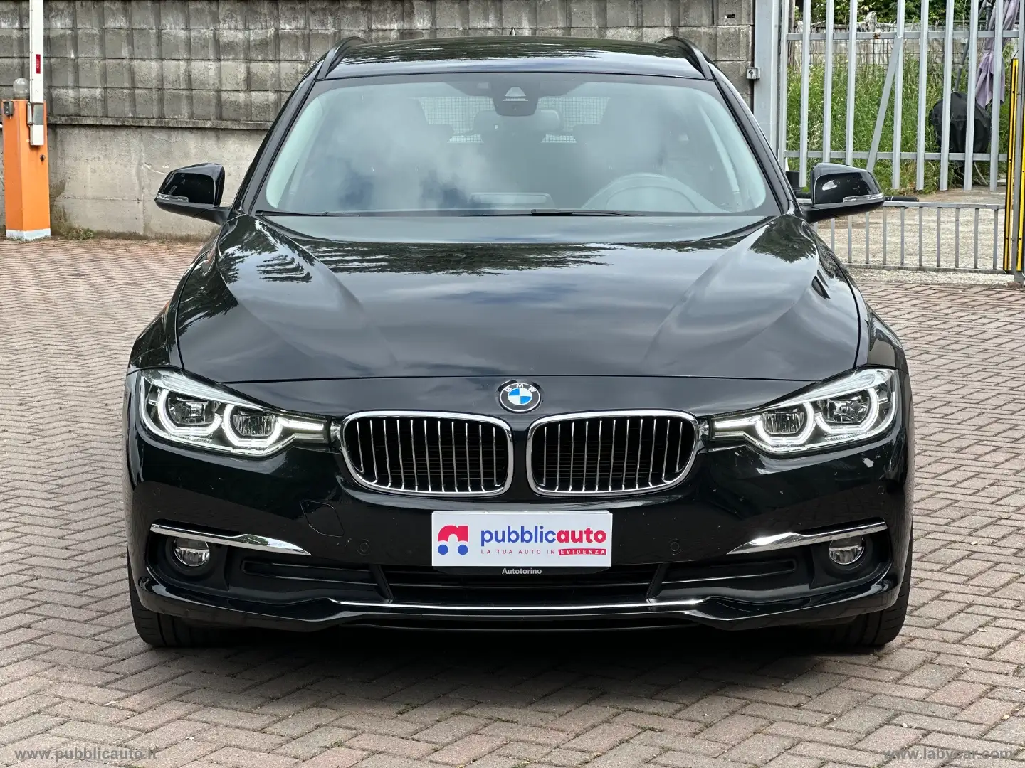 BMW 316 316d Touring Business Advantage aut. Black - 2