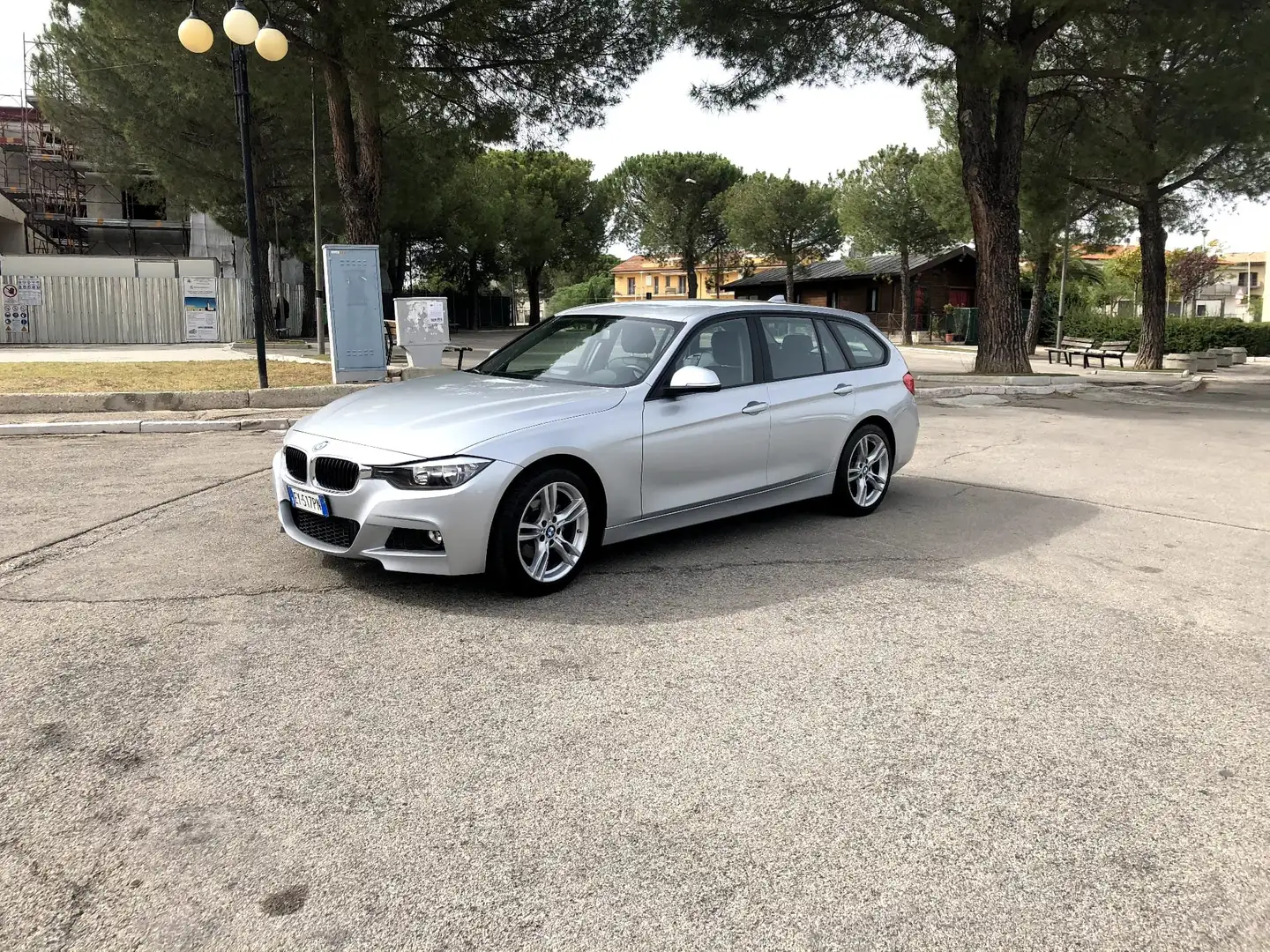BMW 316 316d Touring Msport - 1