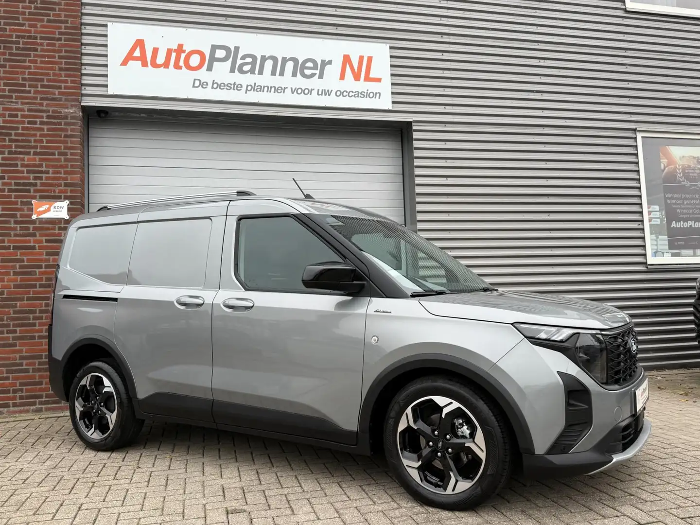 Ford Transit Courier 1.0 EcoBoost! Camera! Clima! Cruise! Grijs - 2