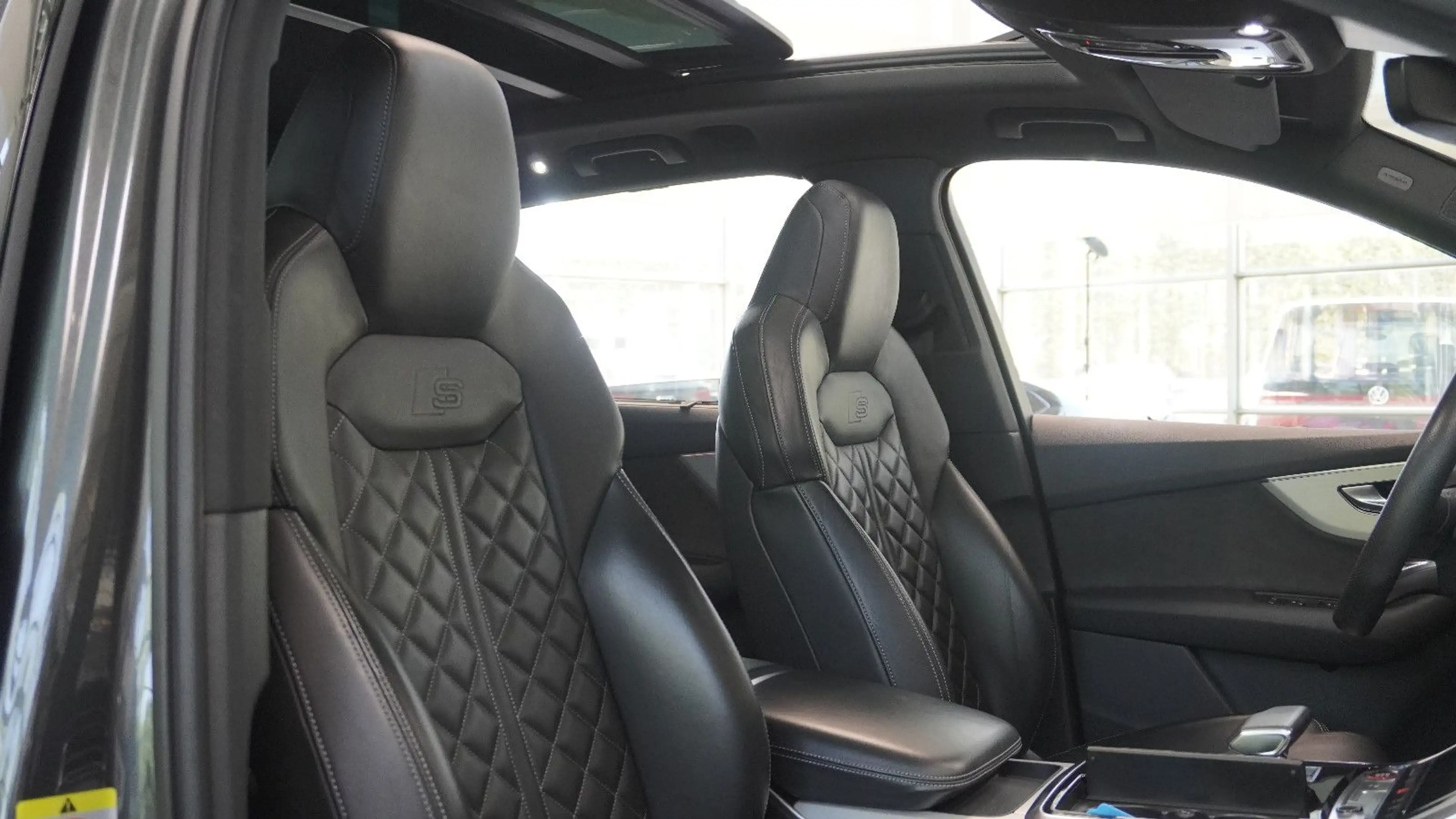 Audi SQ7 4.0 TDI quattro*RS-SEATS*PANO*STHZ*LUFT*22LM — photo 11