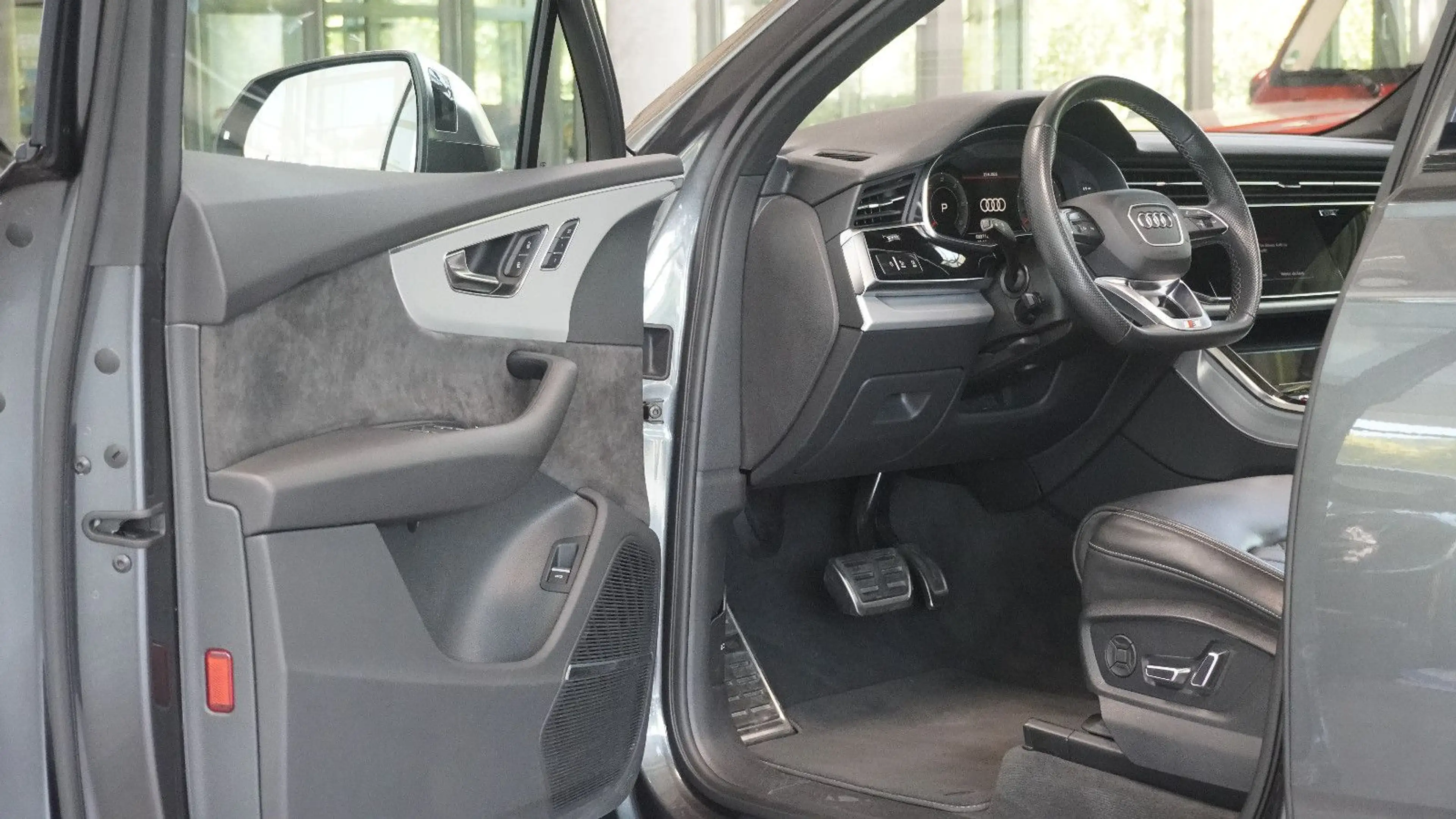 Audi SQ7 4.0 TDI quattro*RS-SEATS*PANO*STHZ*LUFT*22LM — photo 9