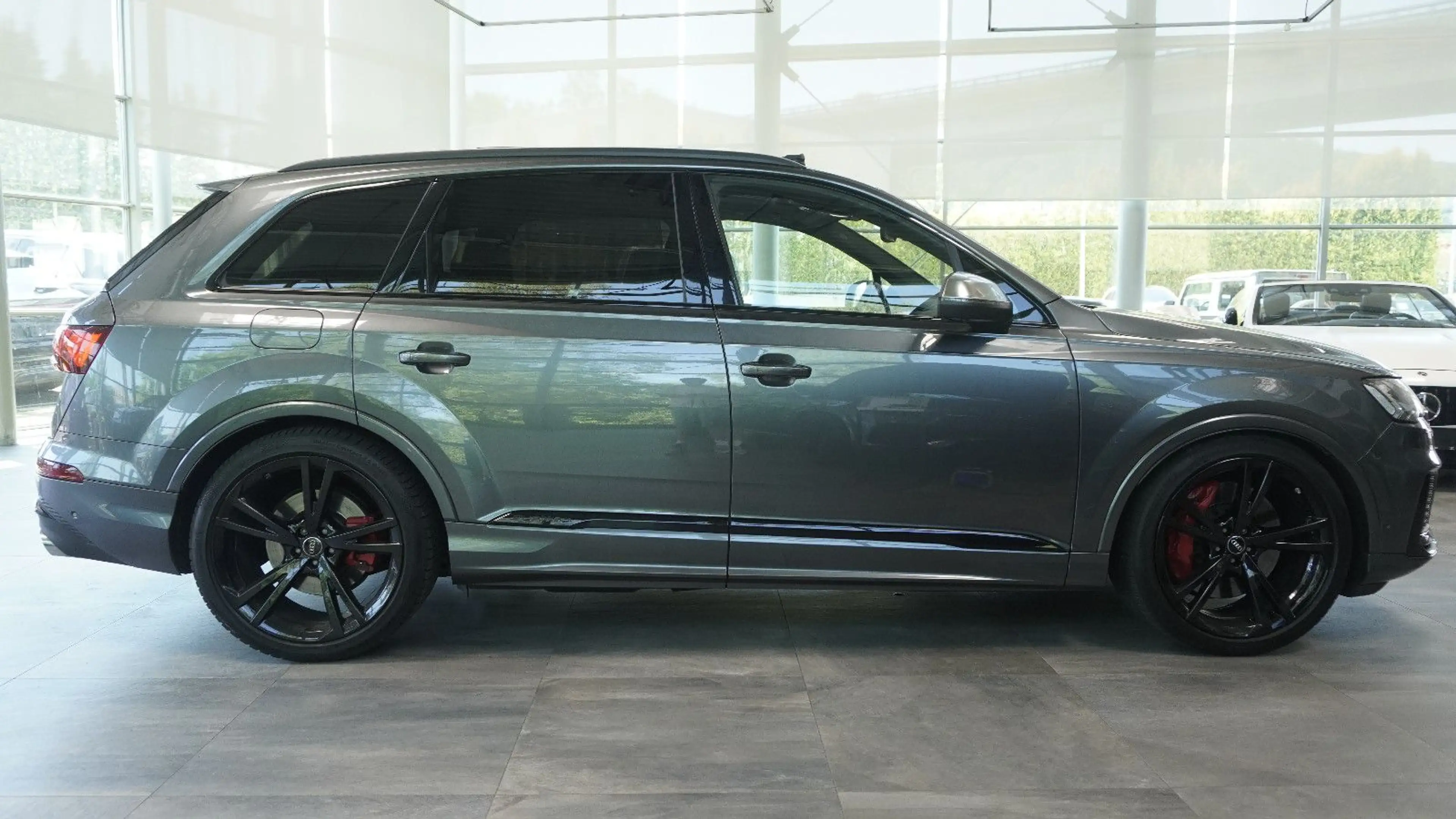 Audi SQ7 4.0 TDI quattro*RS-SEATS*PANO*STHZ*LUFT*22LM — photo 4