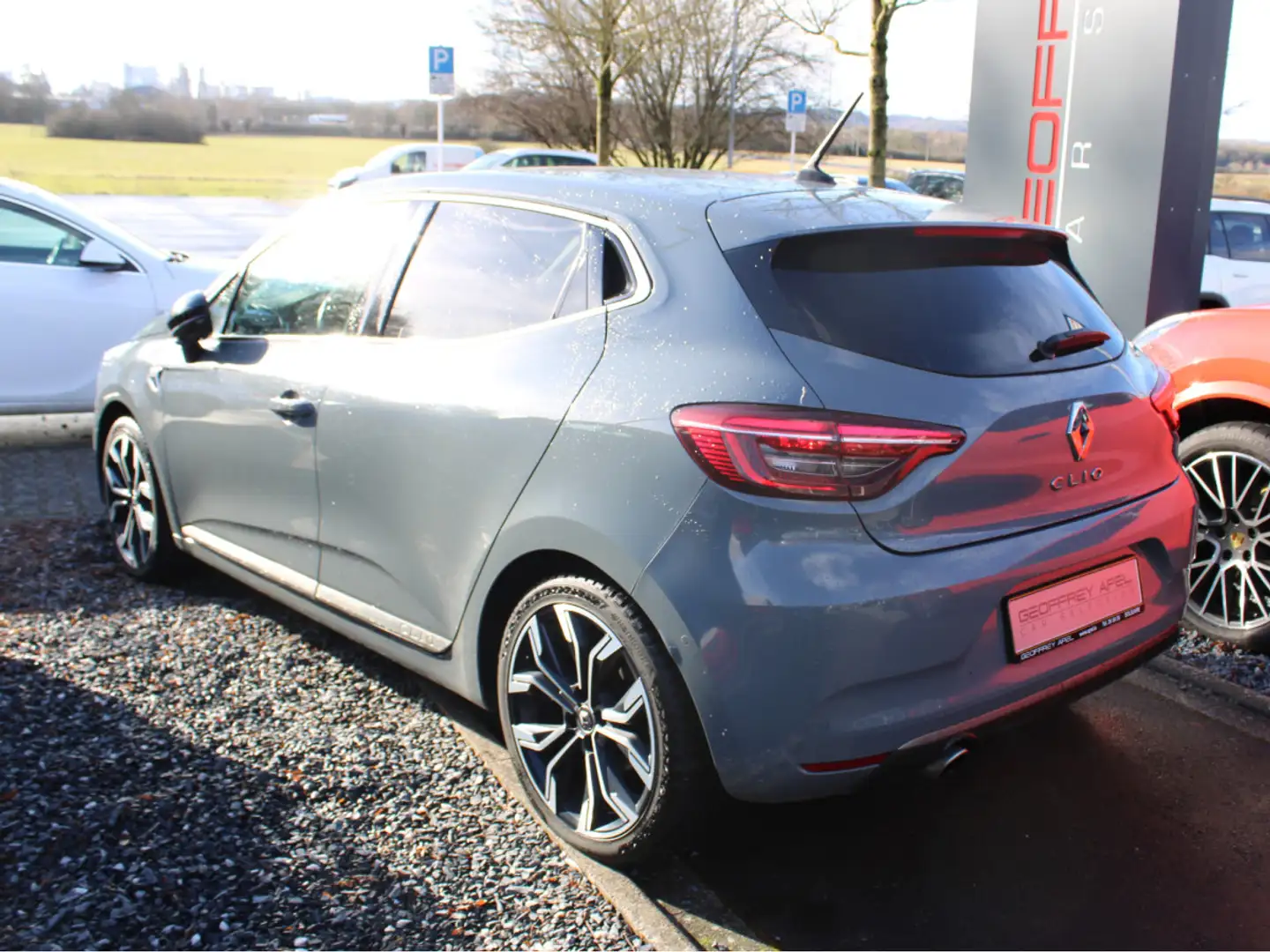 Renault Clio 1.0 TCE V EDITION ONE 100 , NAVI Link 7", CAMERA, Gris - 2