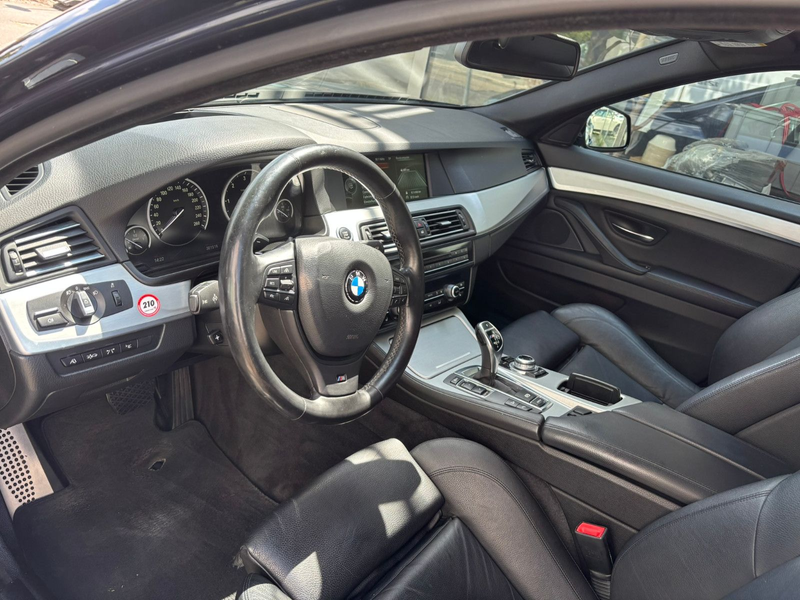 BMW 550 5 Touring M550 d xDrive — photo 10