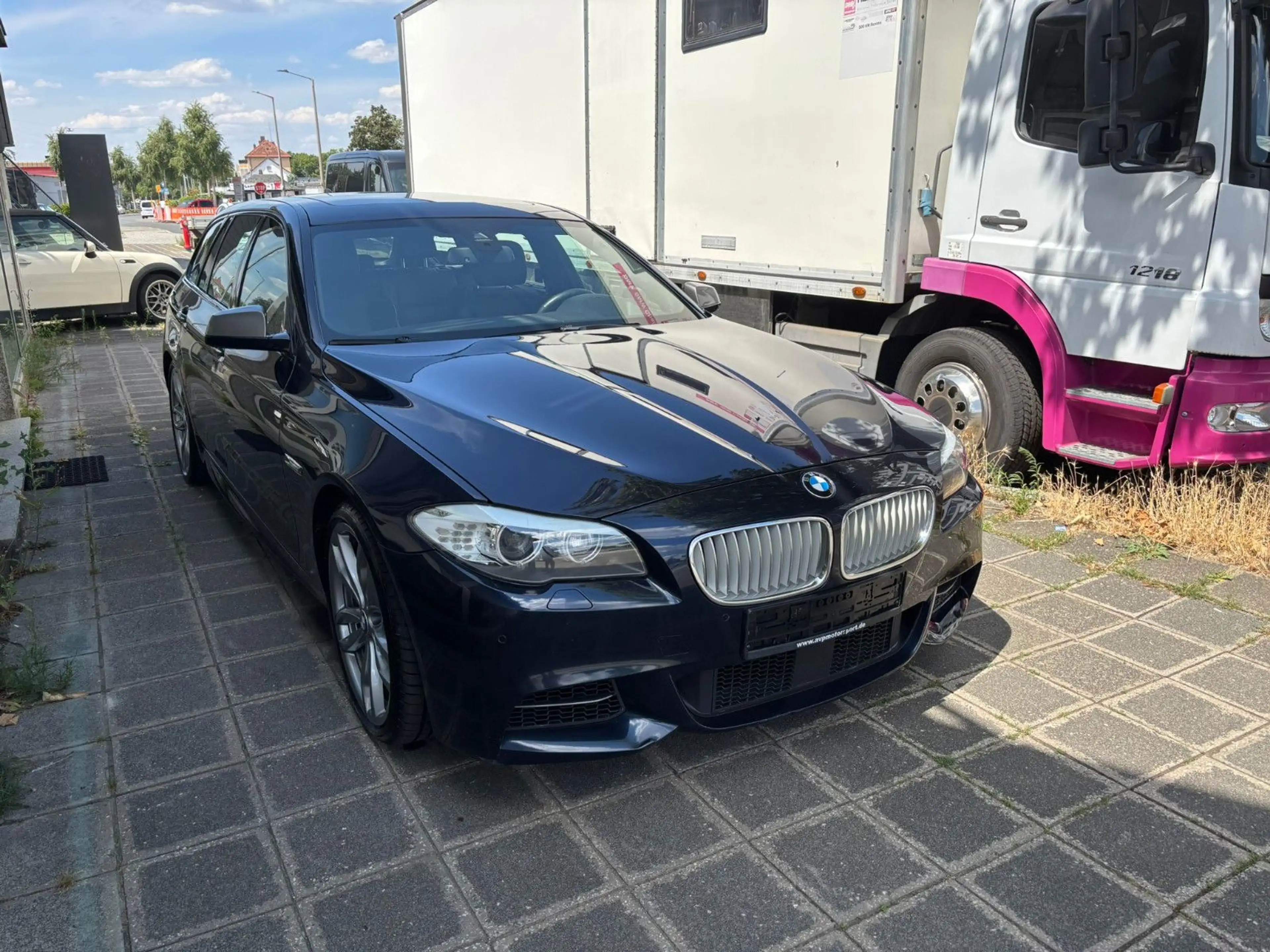 BMW 550 5 Touring M550 d xDrive — photo 2