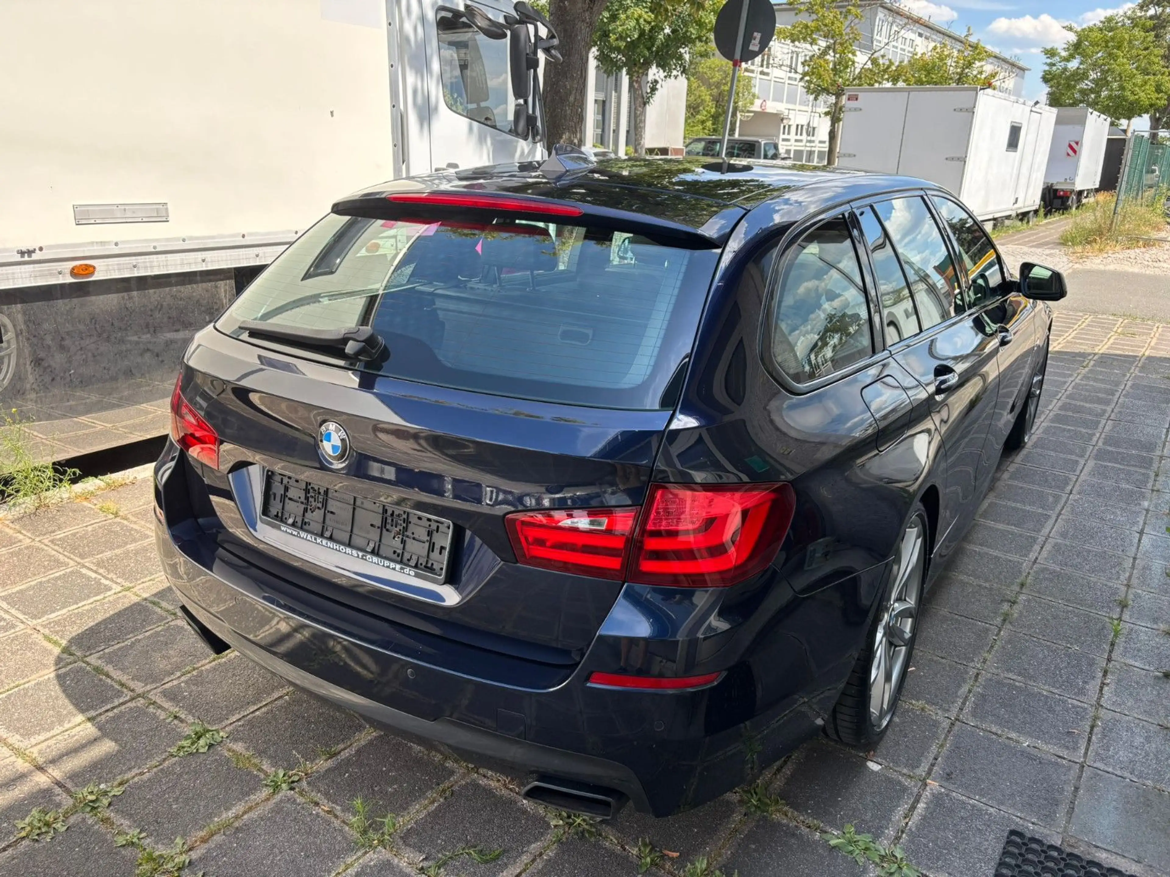 BMW 550 5 Touring M550 d xDrive — photo 3