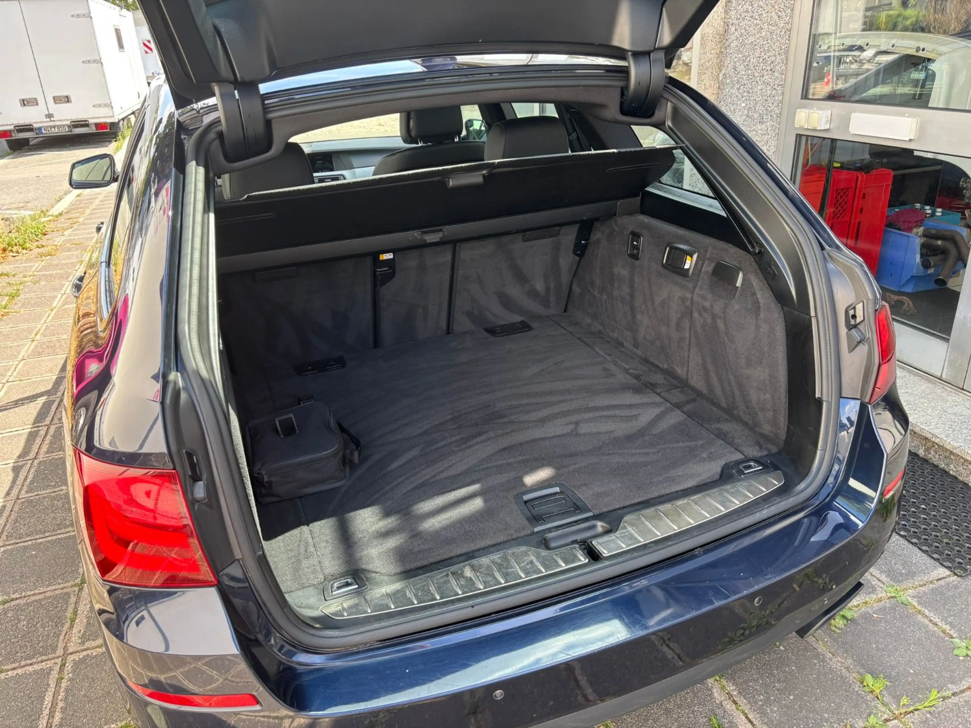 BMW 550 5 Touring M550 d xDrive — photo 5