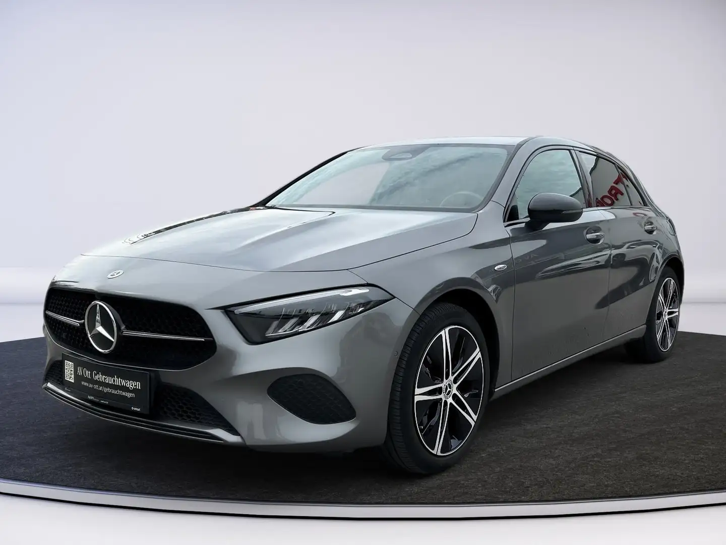 Mercedes-Benz A 250 e EQ Plug In Night-Line Grau - 2