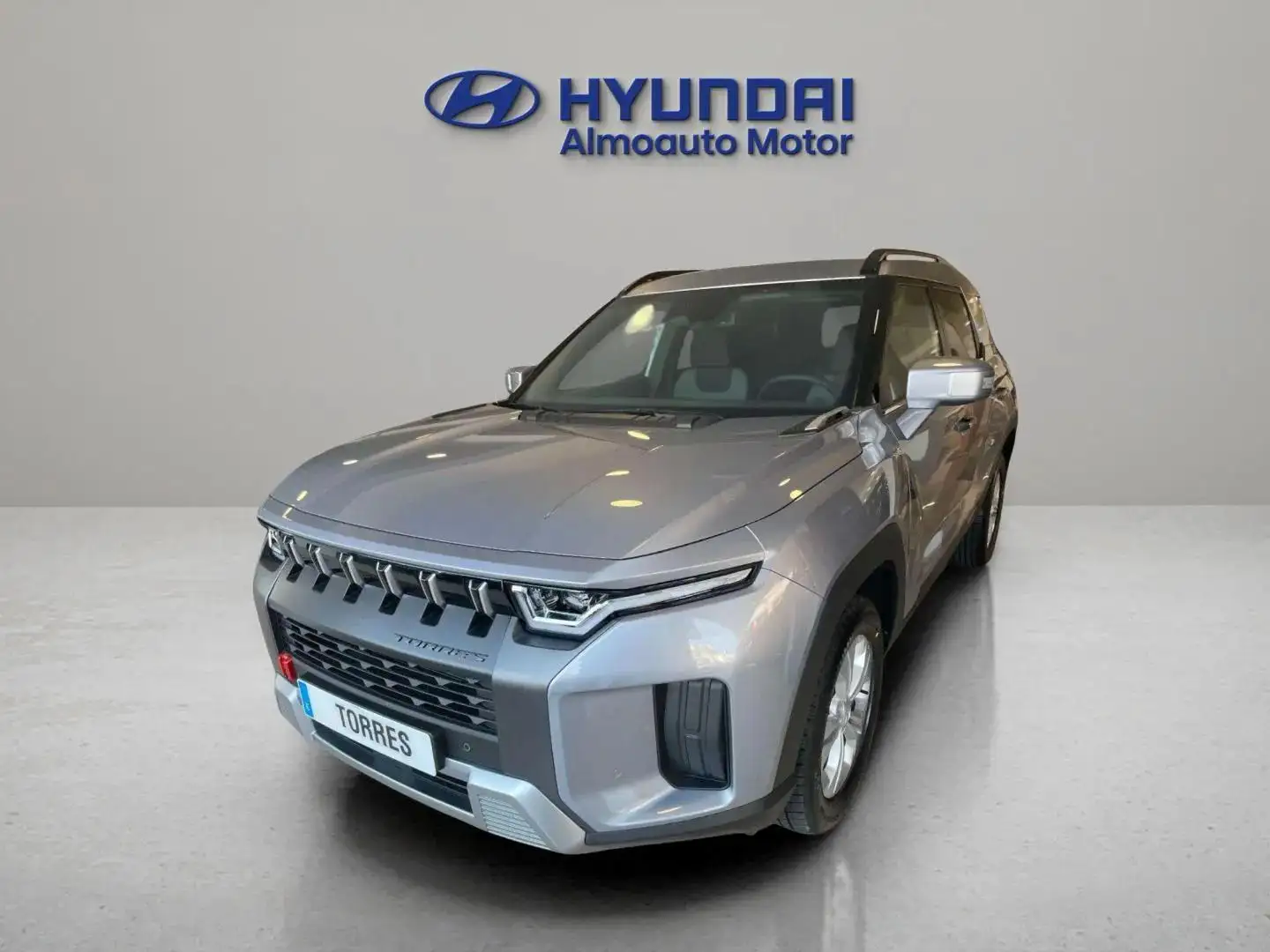 SsangYong Torres G15T Trend 4x2 Gris - 1