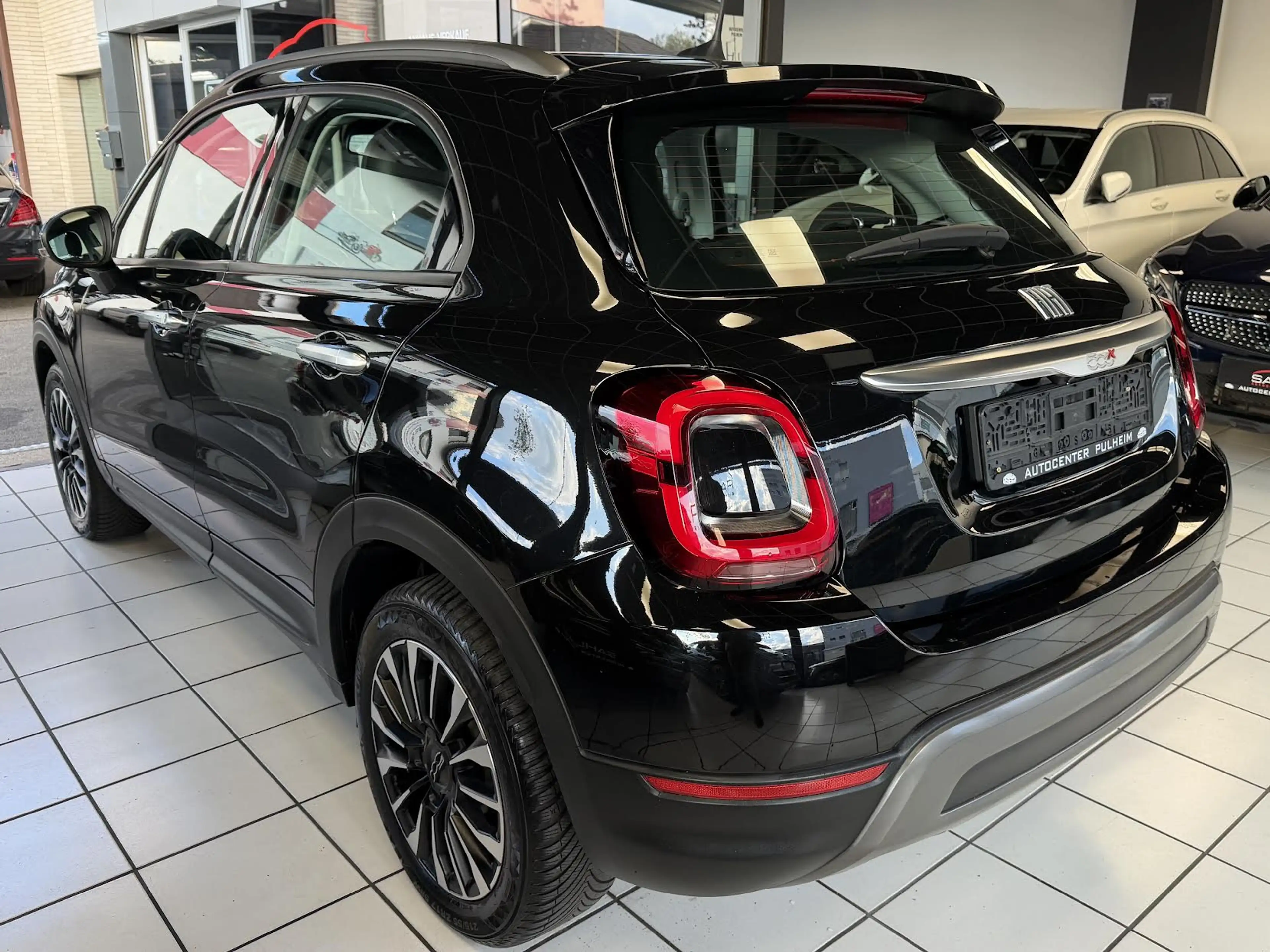 Fiat 500X Cross°KAMERA°APPLE CARPLAY°KLIMAAUT°STZHG°WENIG KM° — photo 7
