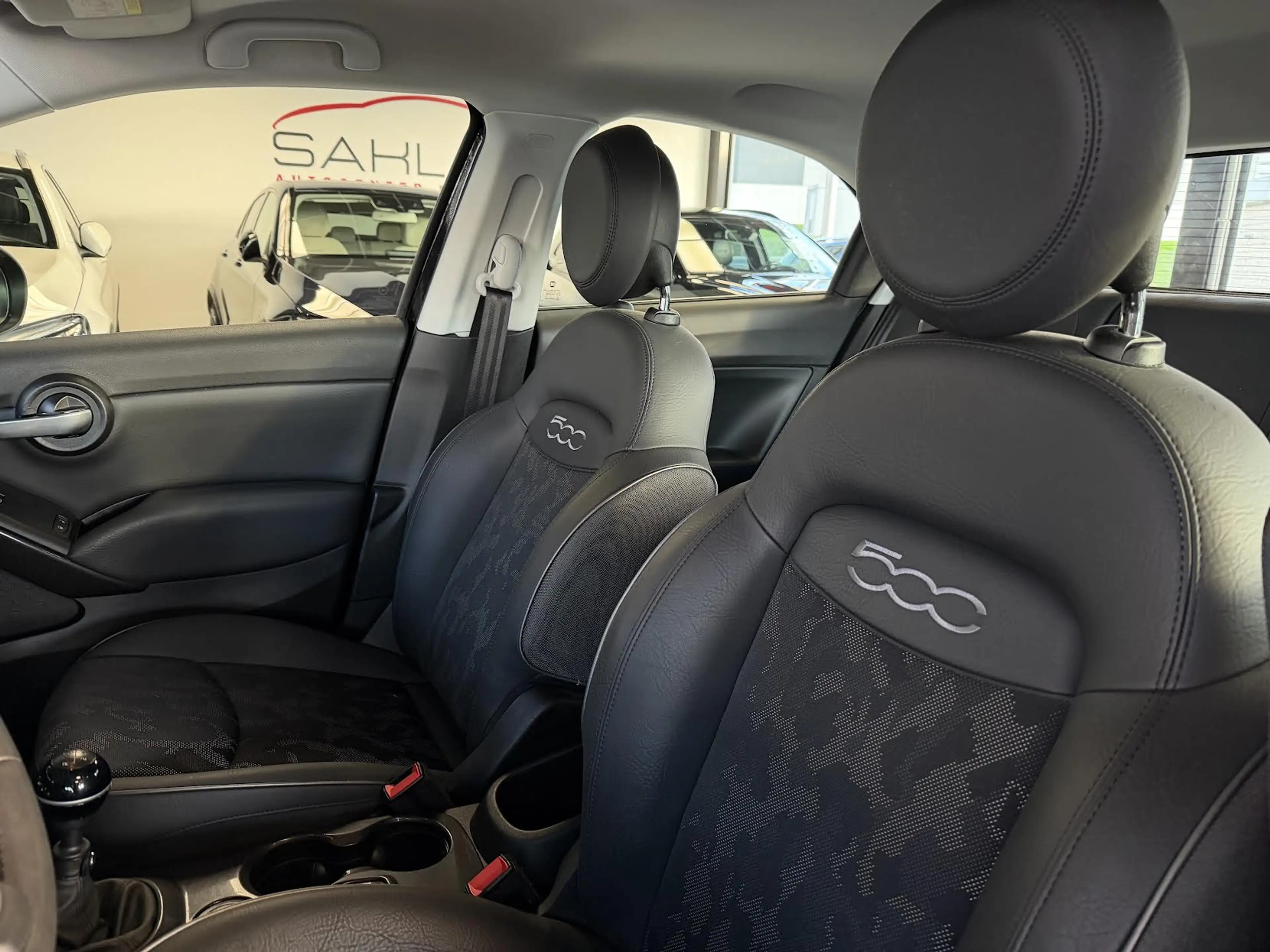 Fiat 500X Cross°KAMERA°APPLE CARPLAY°KLIMAAUT°STZHG°WENIG KM° — photo 10