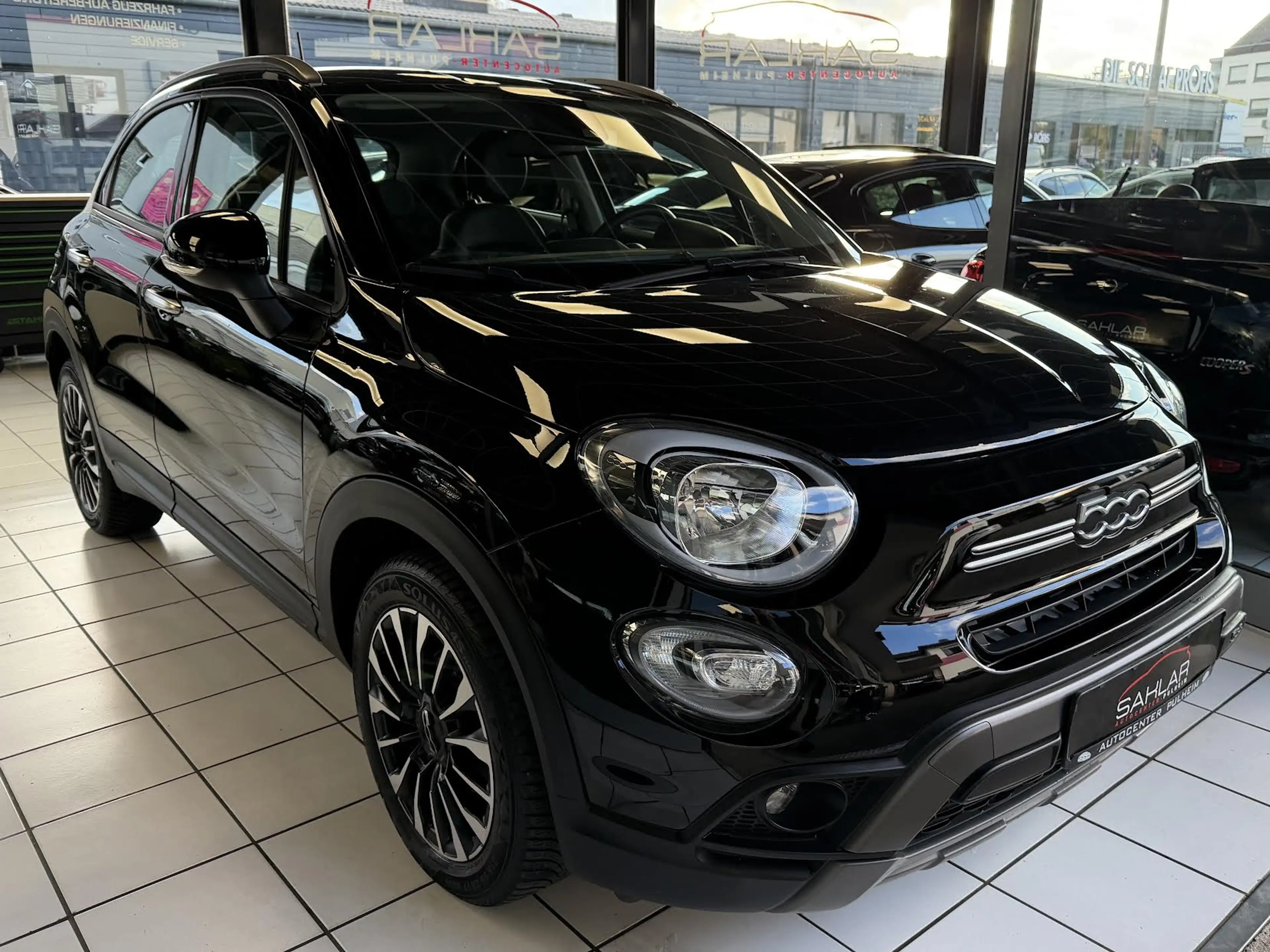 Fiat 500X Cross°KAMERA°APPLE CARPLAY°KLIMAAUT°STZHG°WENIG KM° — photo 4