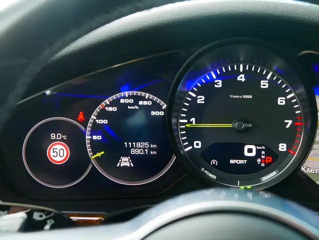 Porsche Panamera 2.9 4 E-Hybrid *Sport Chrono - Massage Sitze* Ansicht 14