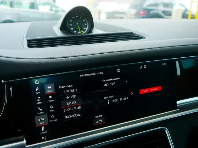 Porsche Panamera 2.9 4 E-Hybrid *Sport Chrono - Massage Sitze* Ansicht 17