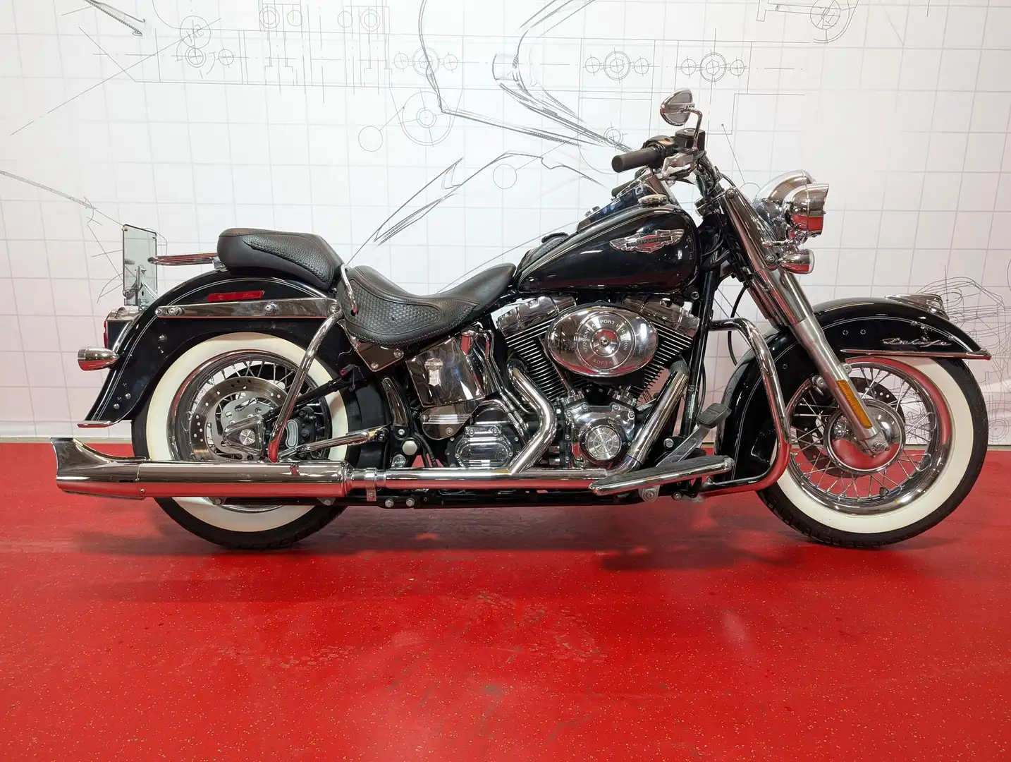 Harley-Davidson Softail - 1