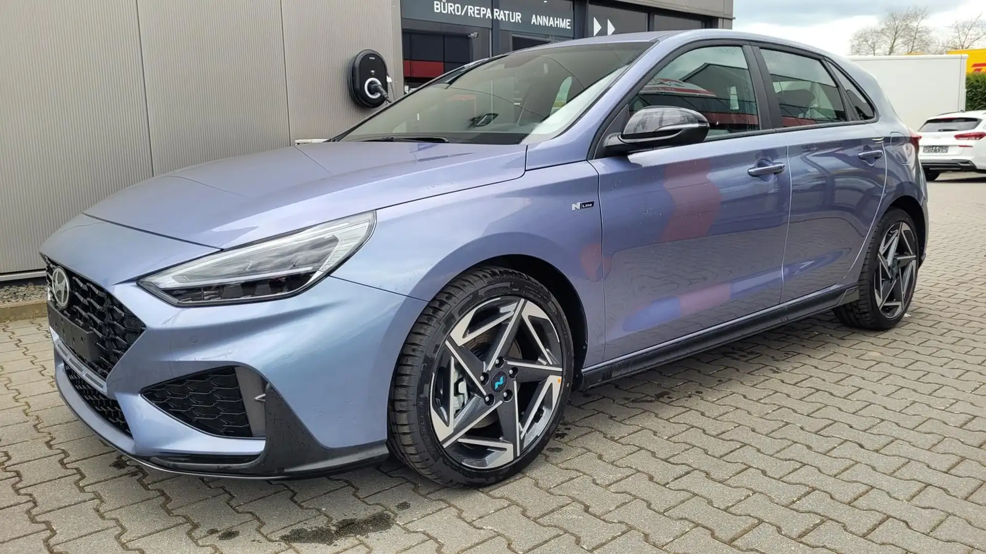 Hyundai i30 HB N-Line*Navi*LED*Shzg*Lhzg*PDCv+h*Cam*18" Синій - 1