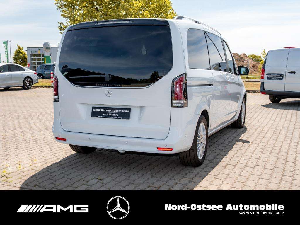 Mercedes-Benz V 220