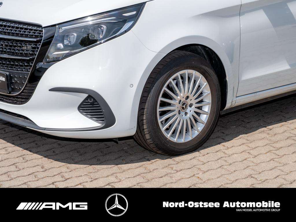 Mercedes-Benz V 220