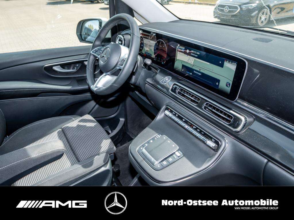 Mercedes-Benz V 220