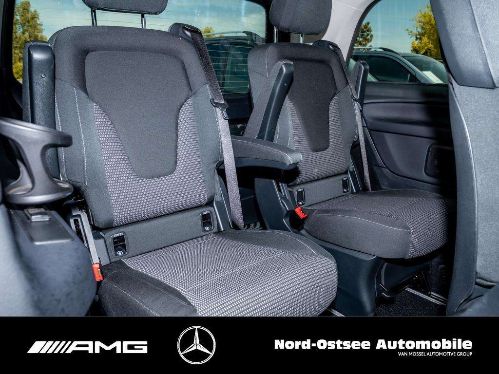 Mercedes-Benz V 220