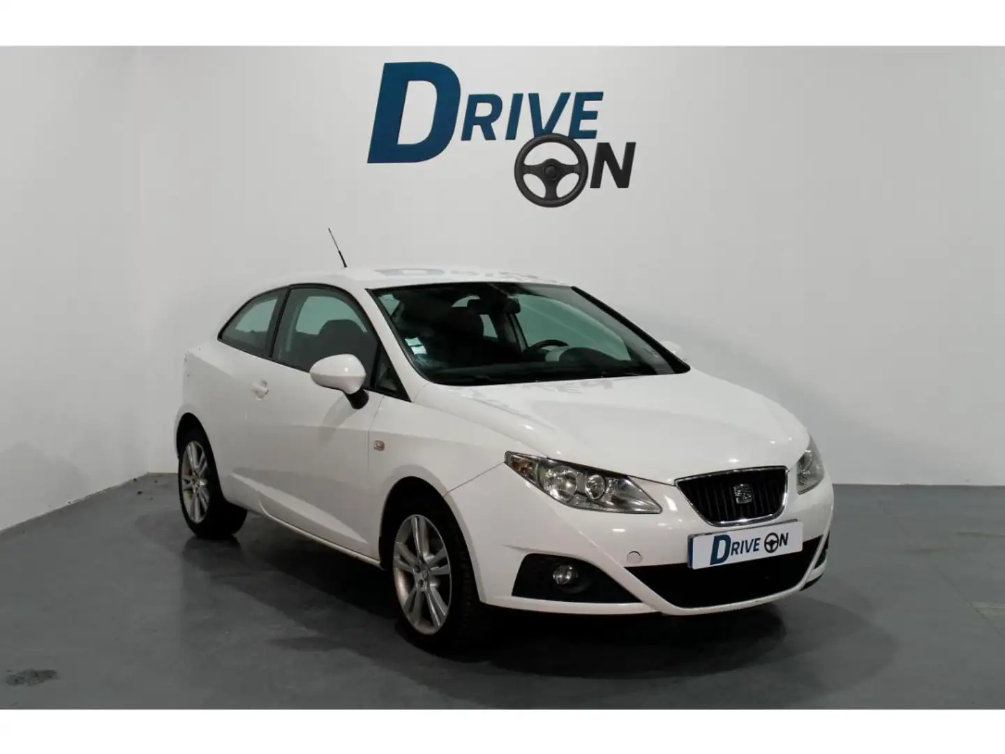 SEAT Ibiza SC 1.6 16V TDI CR - 90 - Distribution Neuve - Embrayage Neuf Blanc - 1