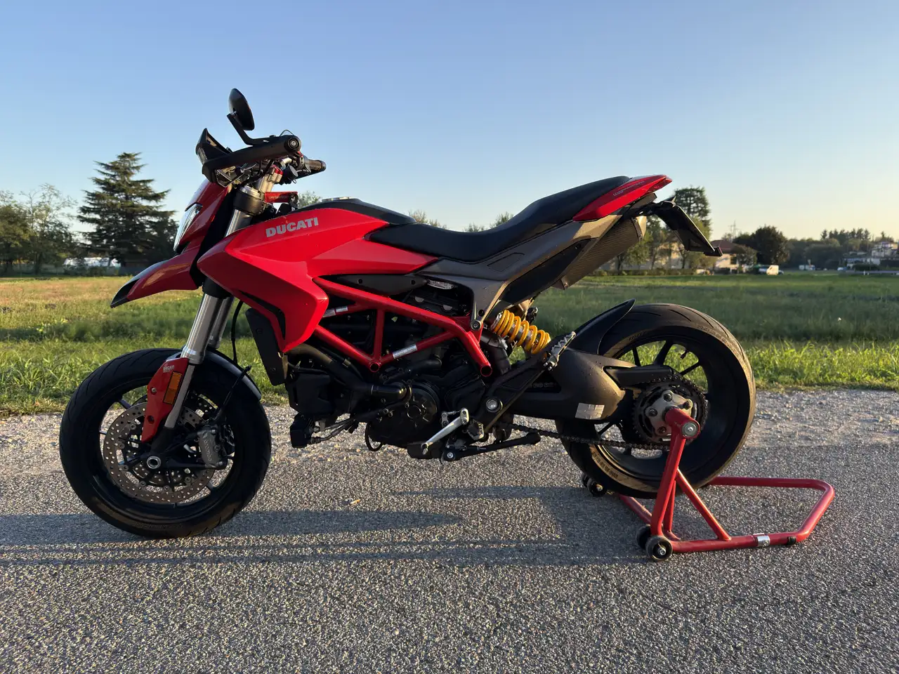 Ducati Hypermotard 939