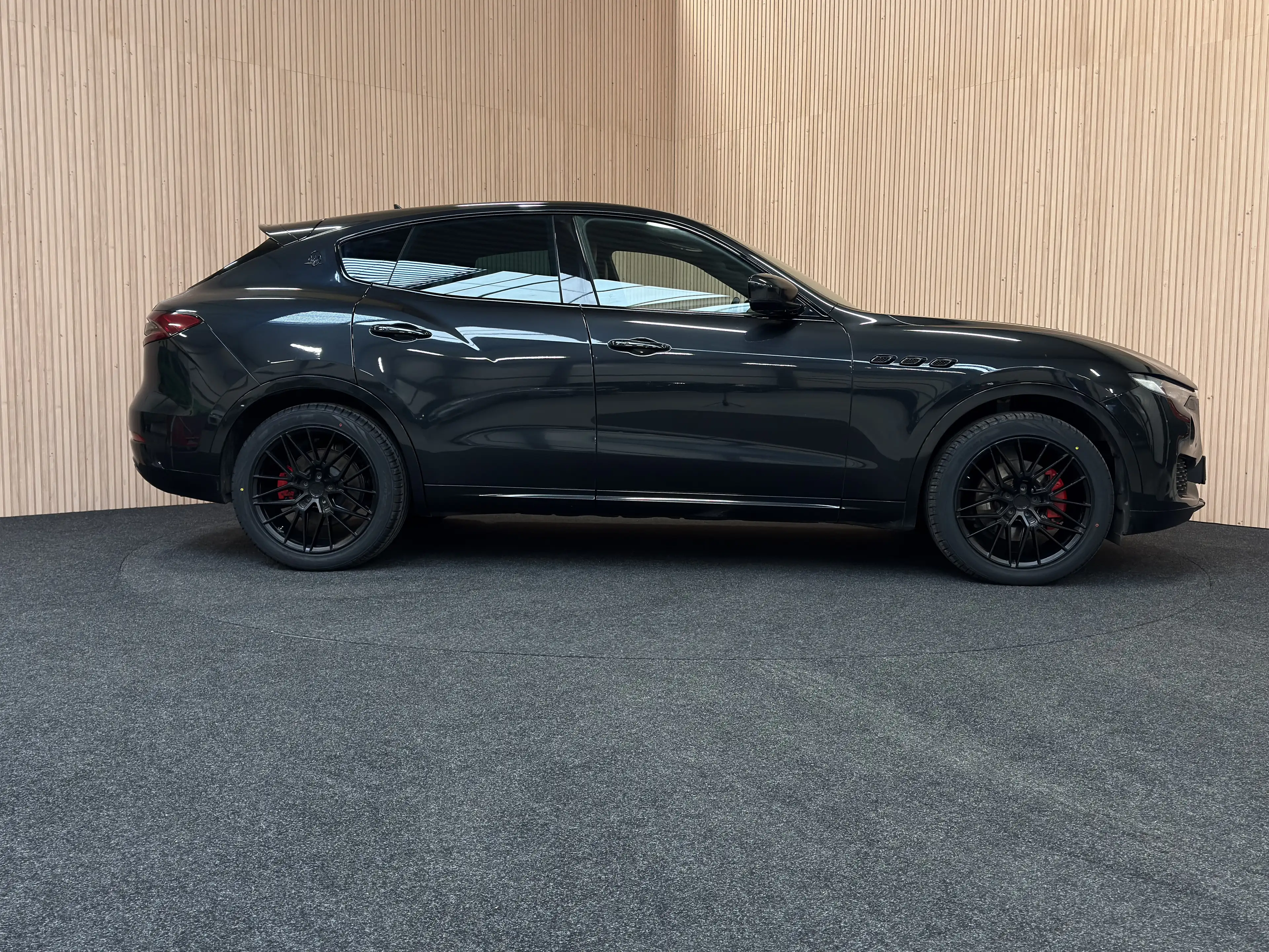 Maserati Levante Levante 3.0 V6 Turbo| Leder| Pano| Verw st| FULL ! — photo 6