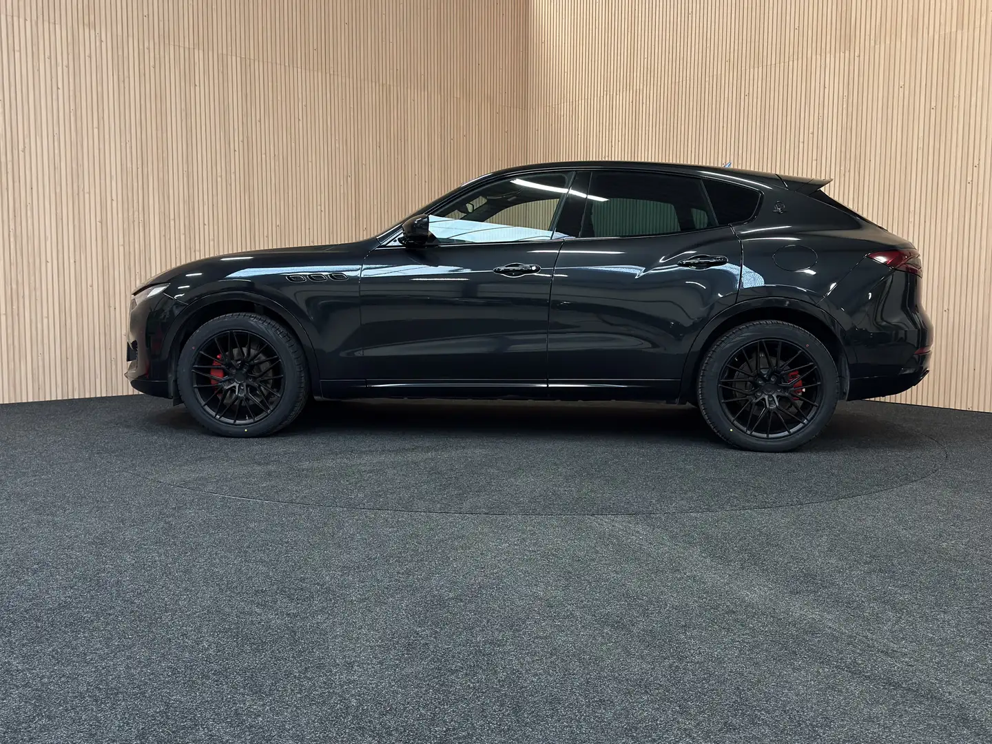 Maserati Levante Levante 3.0 V6 Turbo| Leder| Pano| Verw st| FULL ! Schwarz - 2