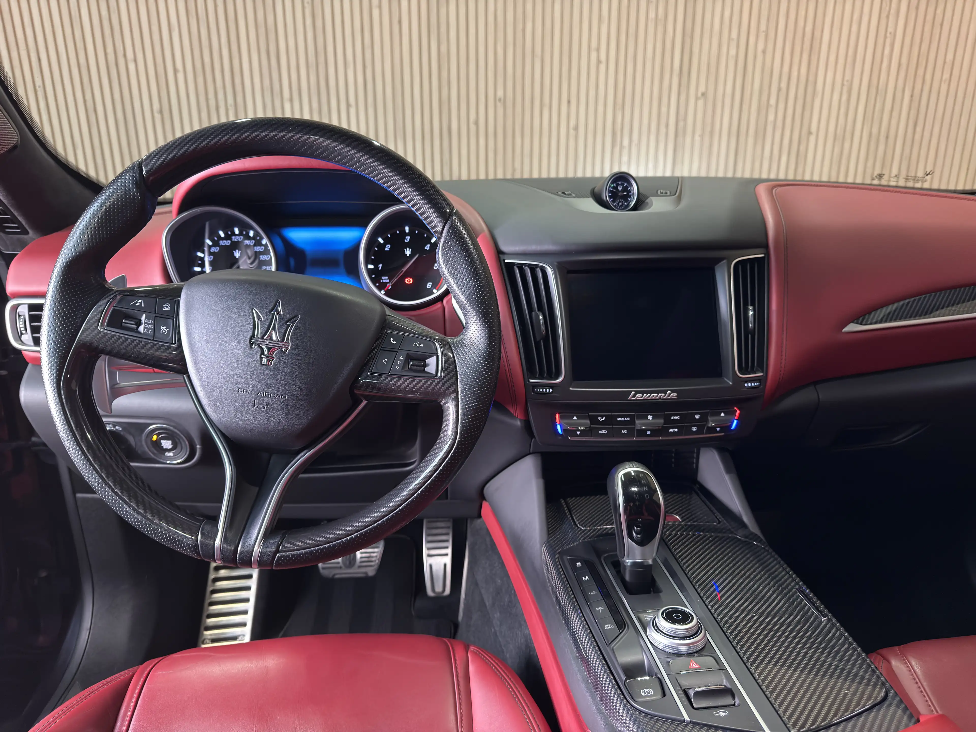 Maserati Levante Levante 3.0 V6 Turbo| Leder| Pano| Verw st| FULL ! — photo 10