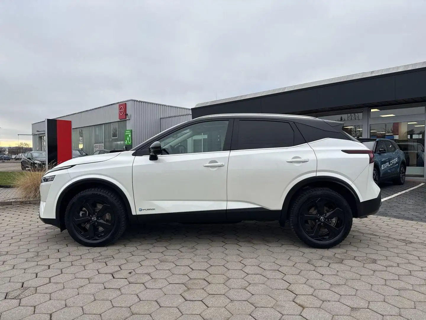 Nissan Qashqai 1.5 VC-T ePower 4x2 Black Edt. Noir - 2
