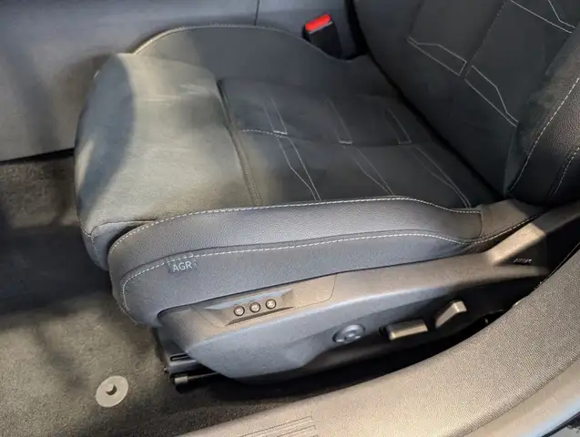 Opel Astra view 8