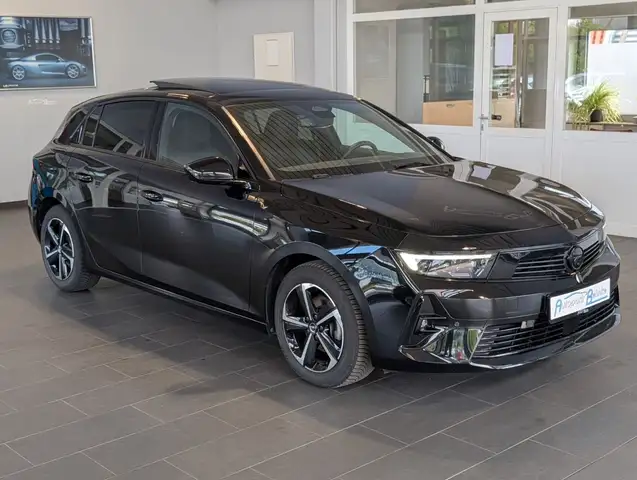 2025 Opel Astra in Black for sale